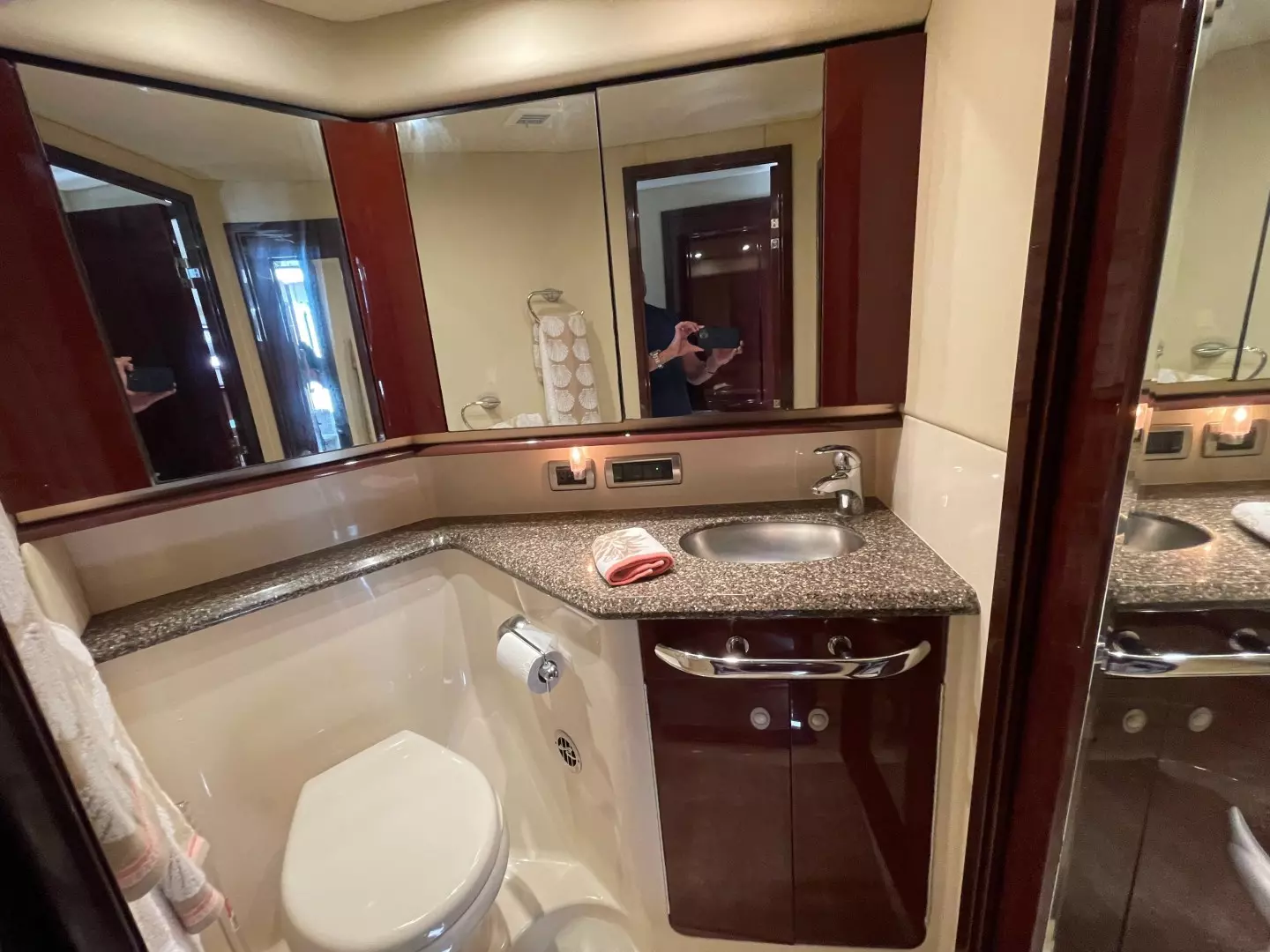 Sea Ray 580 Sedan Bridge-2008 -Newport-Rhode Island-United States 1752598