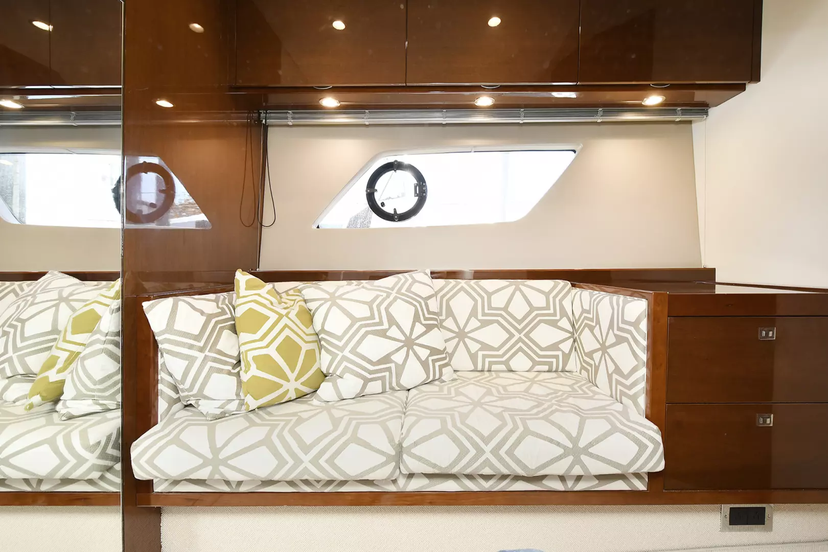 Princess V39-2014 -Montauk-New York-United States 3155868