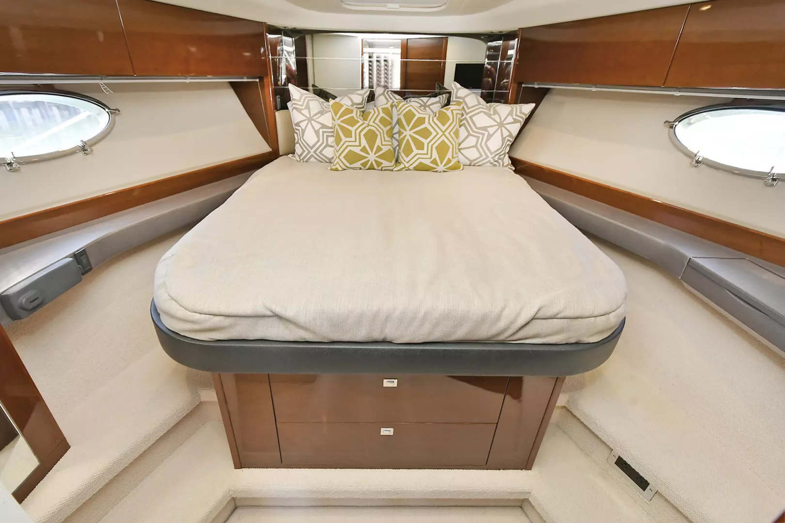 Princess V39-2014 -Montauk-New York-United States 3155856