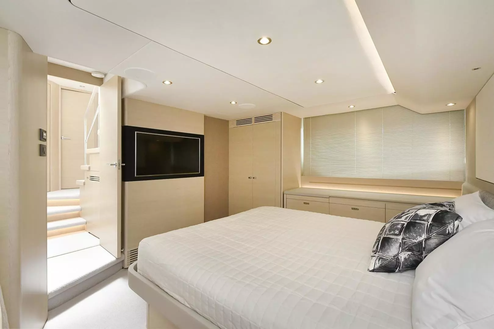 Princess F55-2018 BALANCE Mystic-Connecticut-United States 3400373