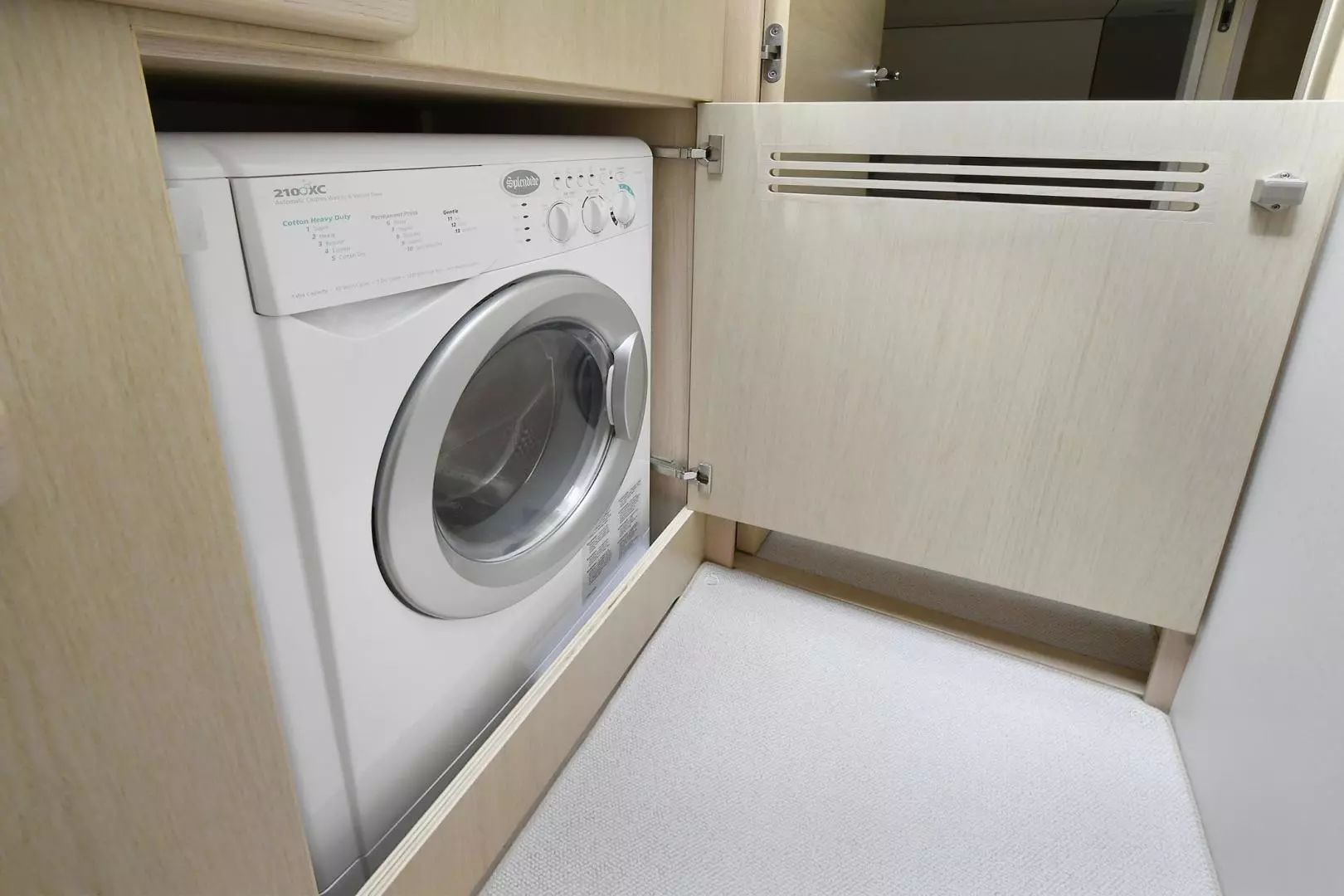 Princess F55-2018 BALANCE Mystic-Connecticut-United States 3400372