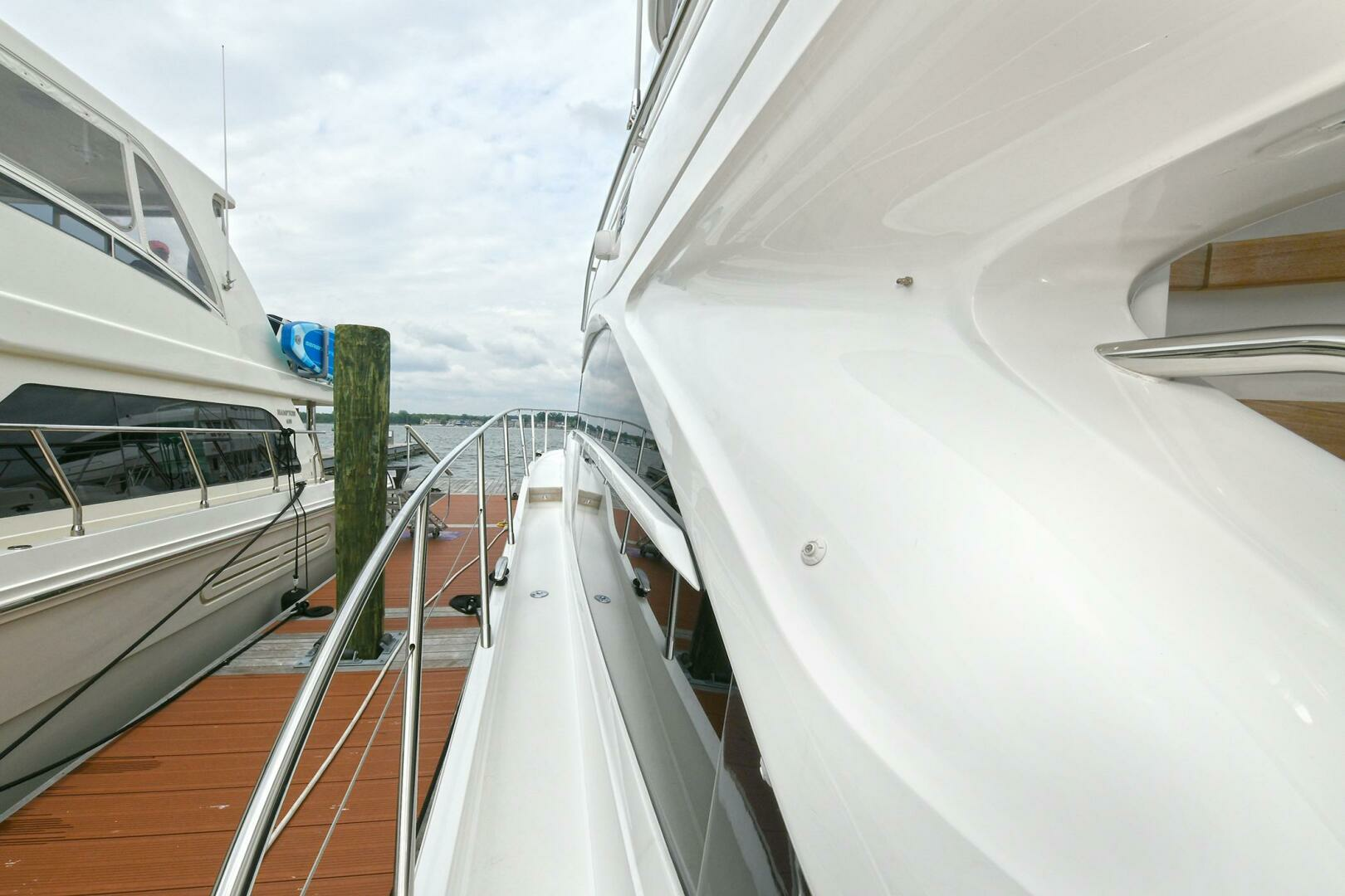 新品　Princess TableFonde &FlyPure 2021 Princess 55 Fly Yacht For Sale | SI Yachts