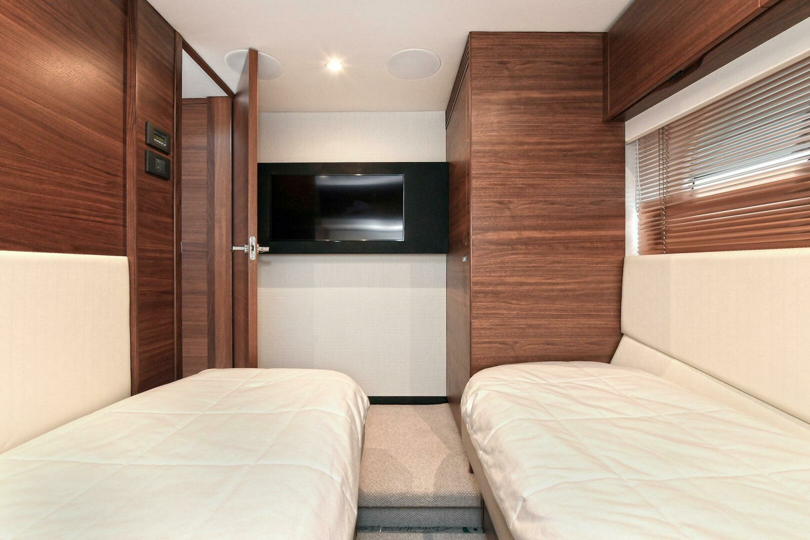 Princess 55 Fly-2021 -Staten Island-New York-United States 3757244