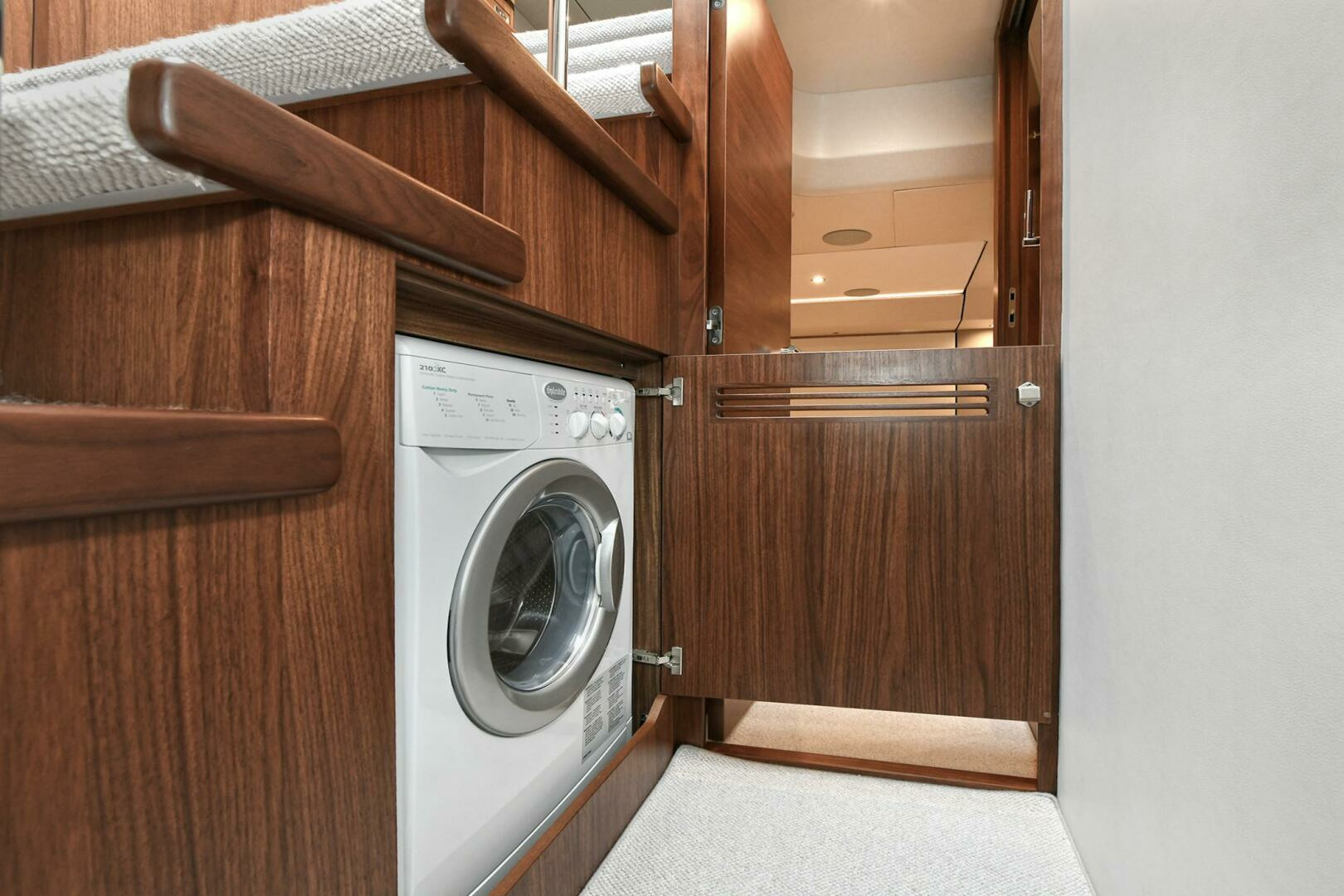Princess 55 Fly-2021 -Staten Island-New York-United States 3757247