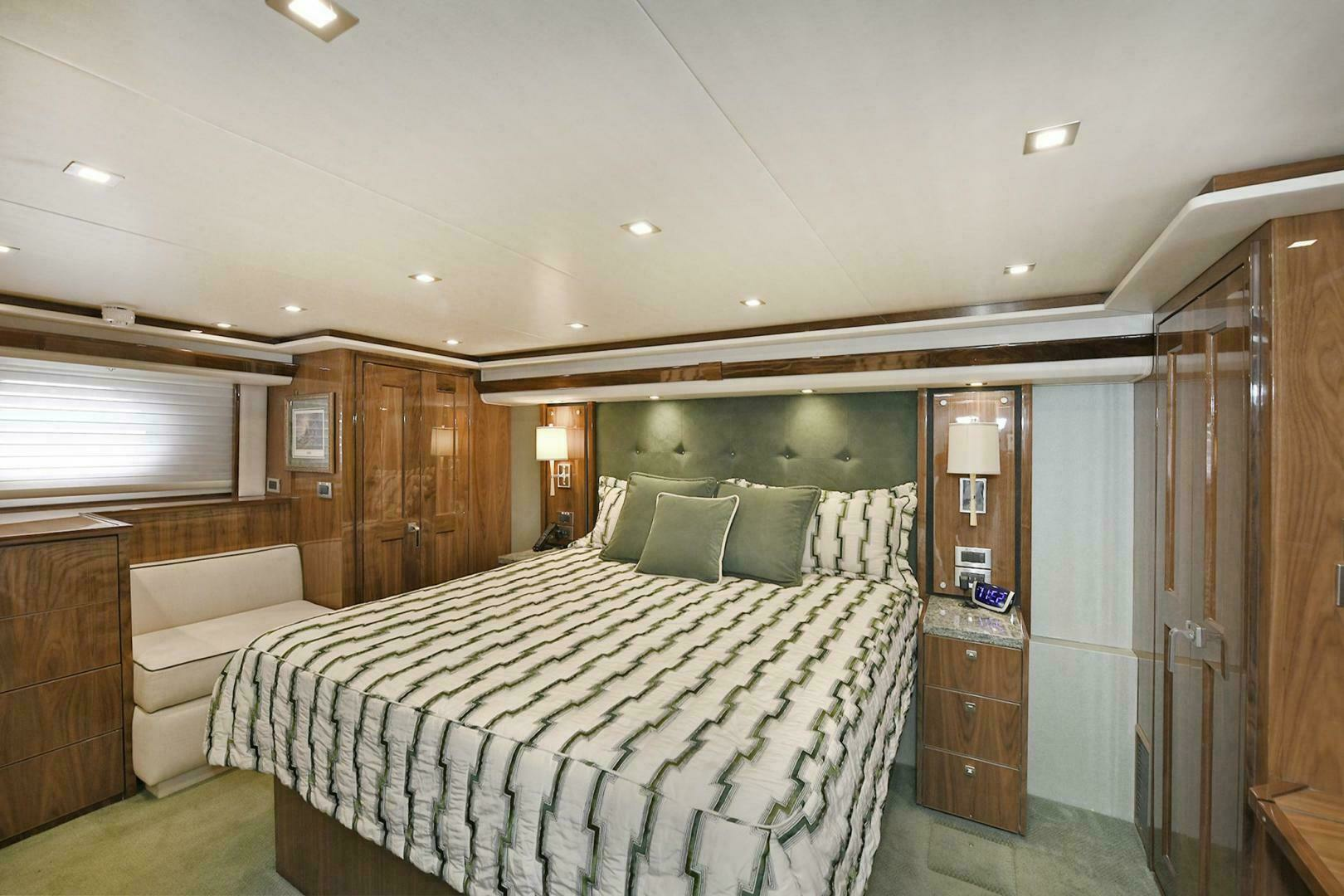 Viking 80 Enclosed Skybridge-2018-ON THE EDGE Montauk-New York-United States 3774064