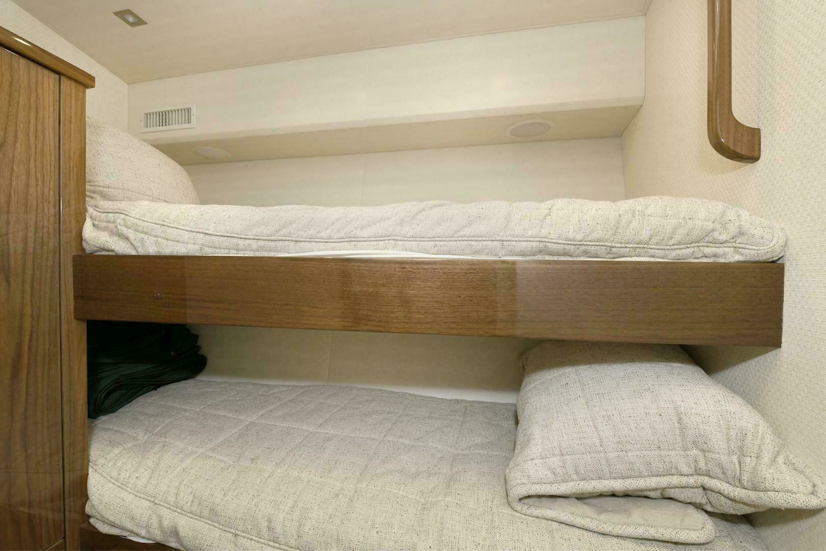 Viking 80 Enclosed Skybridge-2018-ON THE EDGE Montauk-New York-United States 3774055