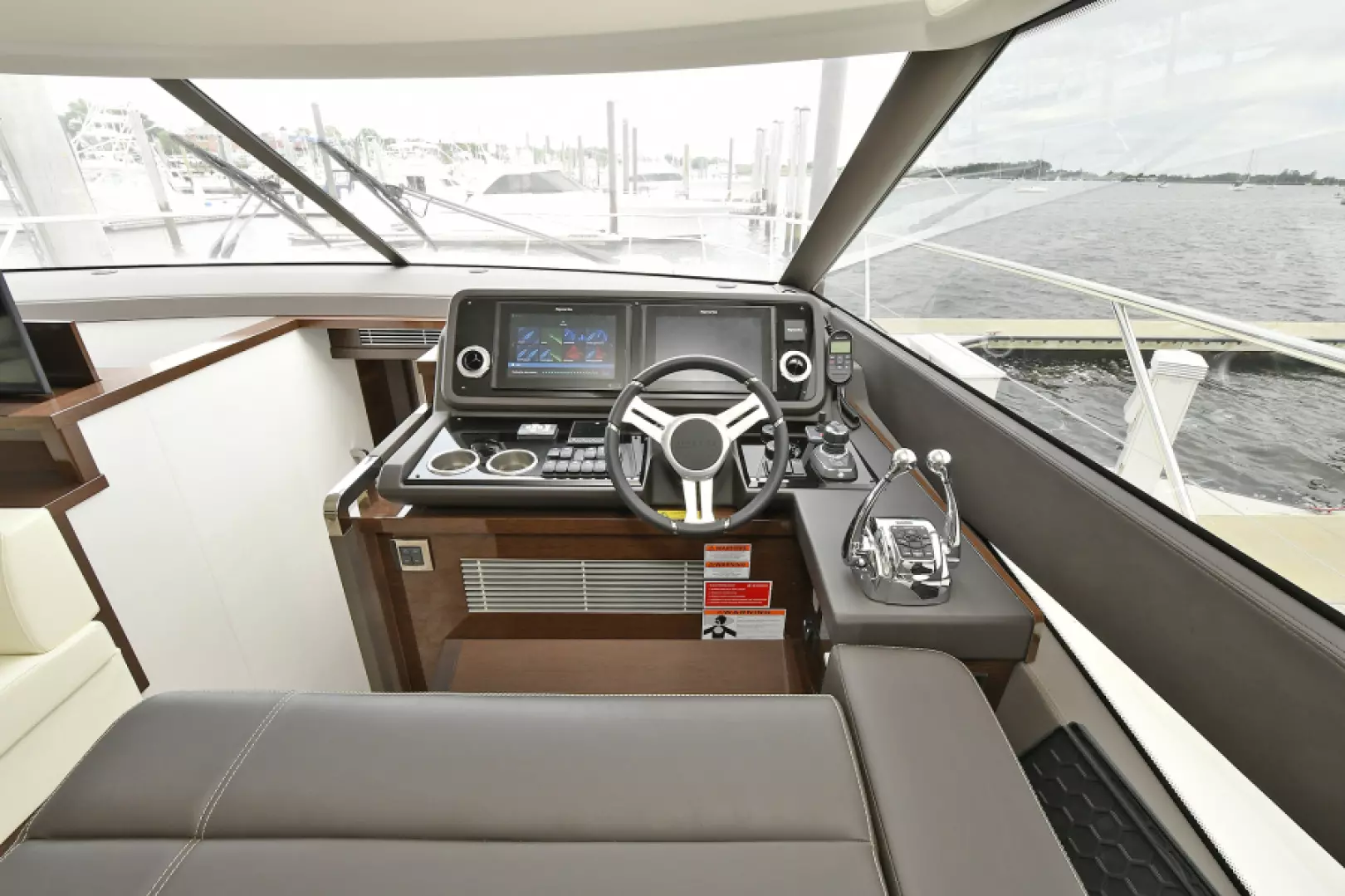 Prestige 590 Flybridge-2023-IN STOCK Newport-Rhode Island-United StatesHelm Station  3654969