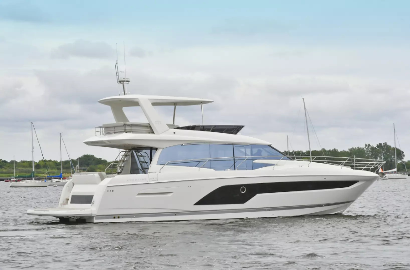 Prestige 590 Flybridge-2023-IN STOCK Newport-Rhode Island-United StatesStarboard Stern 3654935