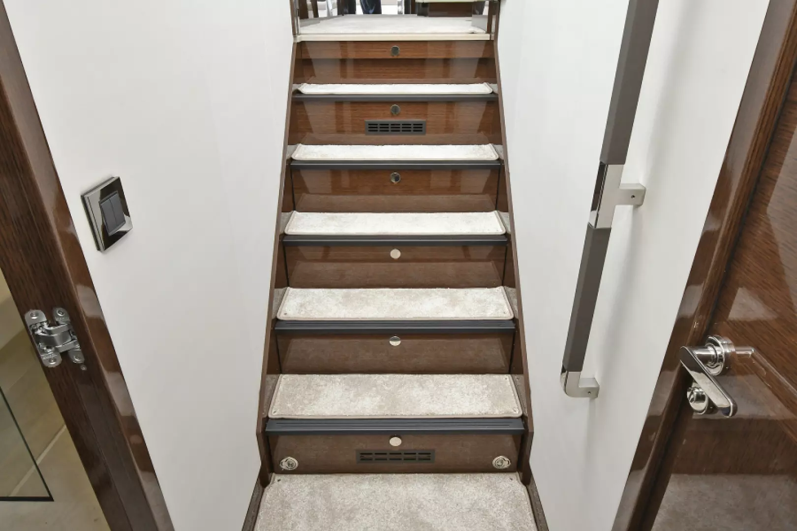 Prestige 590 Flybridge-2023-IN STOCK Newport-Rhode Island-United StatesCompanionway to Staterooms 3654980