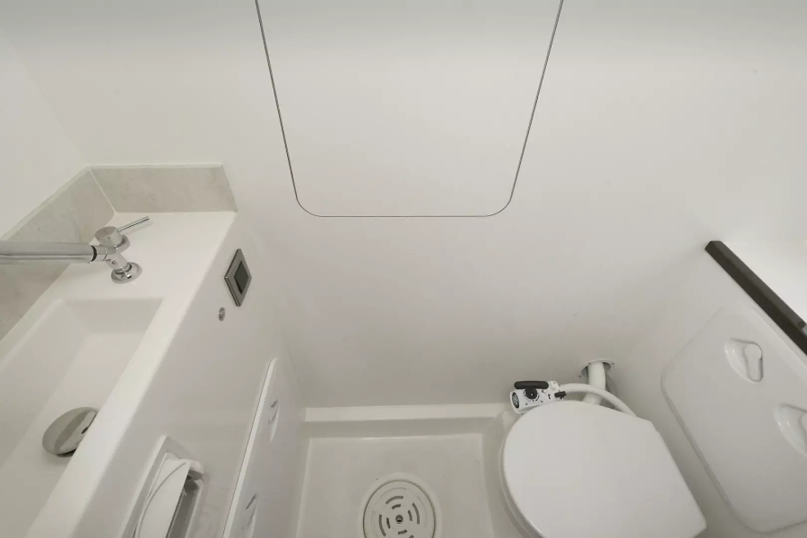 Prestige 590 Flybridge-2023-IN STOCK Newport-Rhode Island-United StatesCrew Quarters 3654992