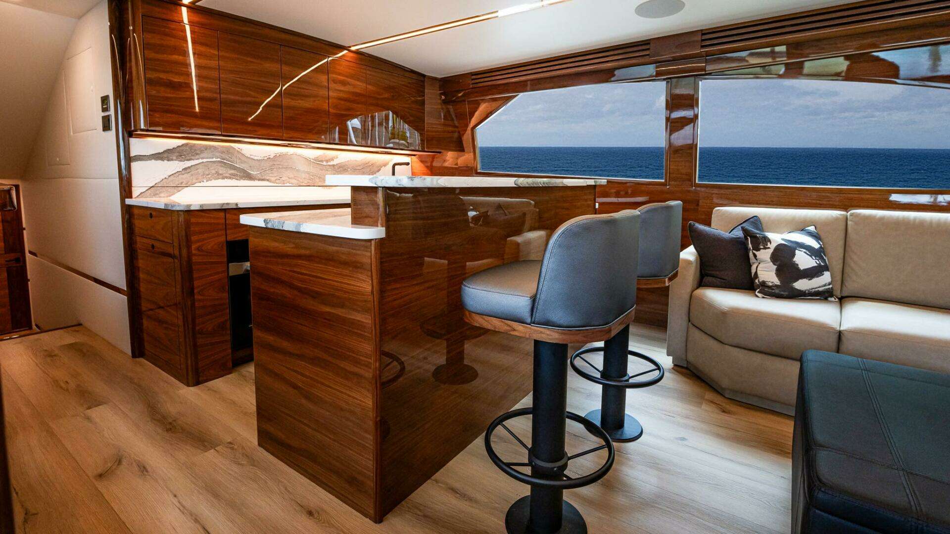 Viking 64 Convertible-2026-IN STOCK Staten Island-New York-United States 5541569