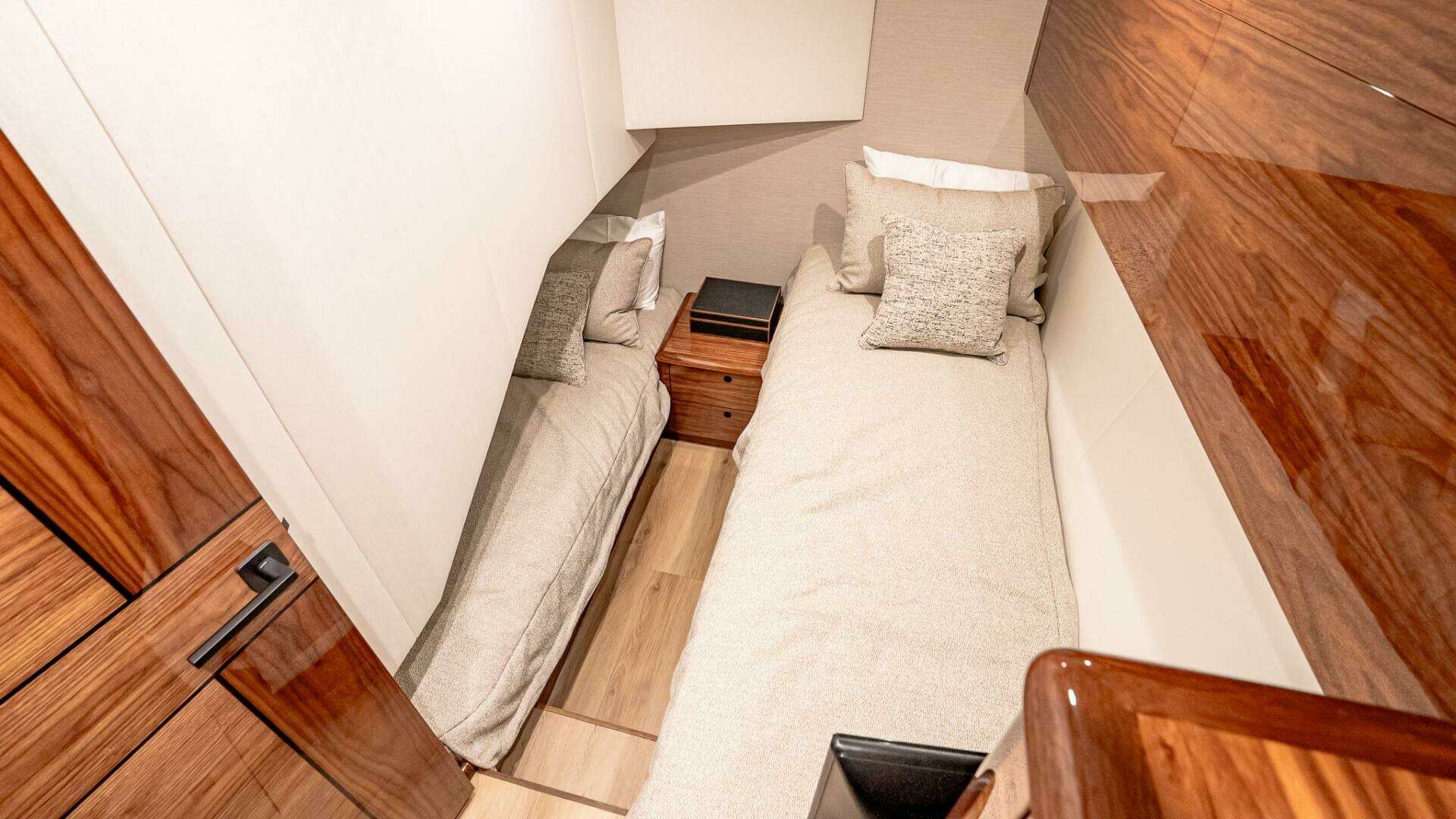 Viking 64 Convertible-2026-IN STOCK Staten Island-New York-United States 5696446