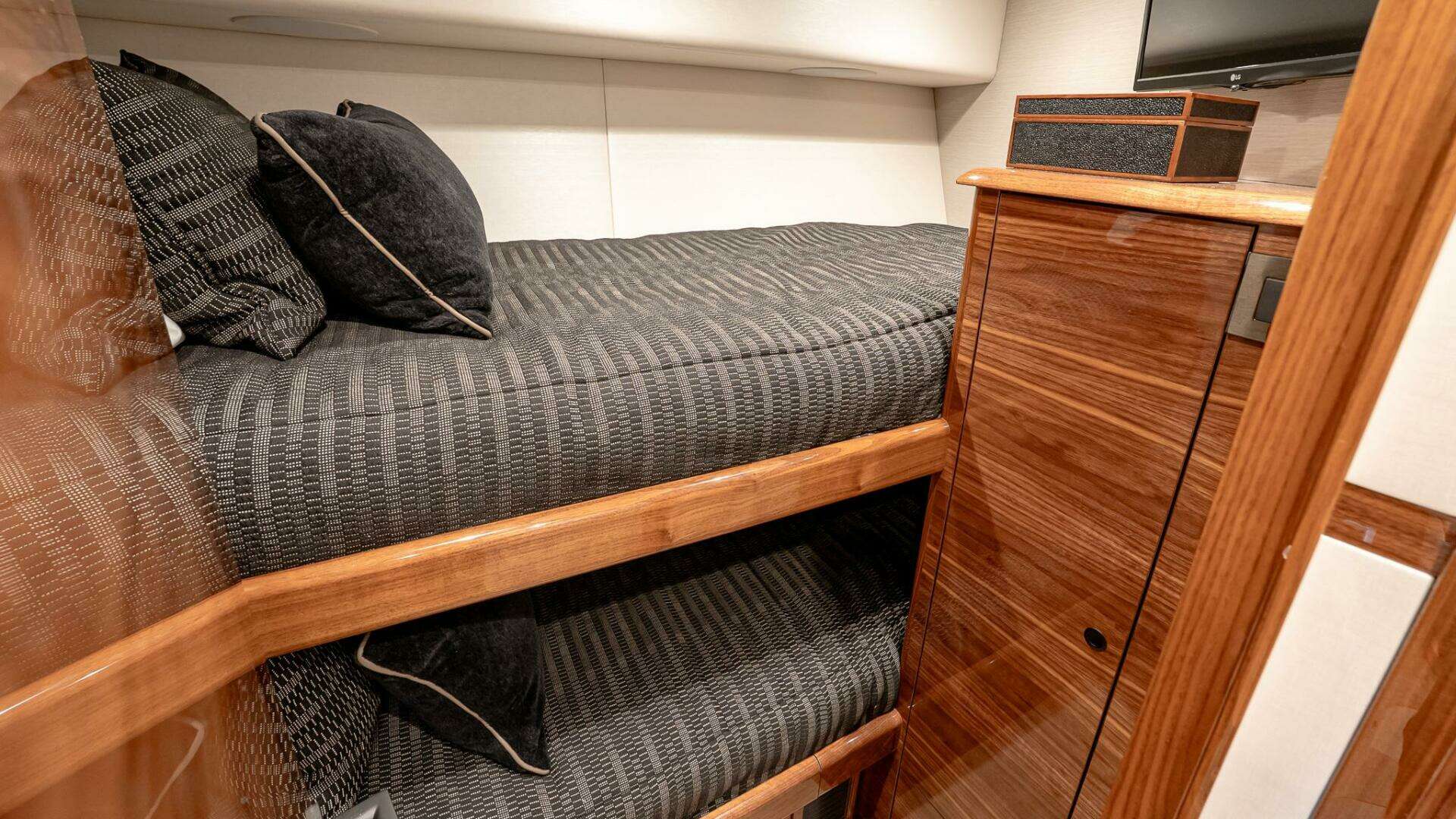 Viking 64 Convertible-2026-IN STOCK Staten Island-New York-United States 5696435