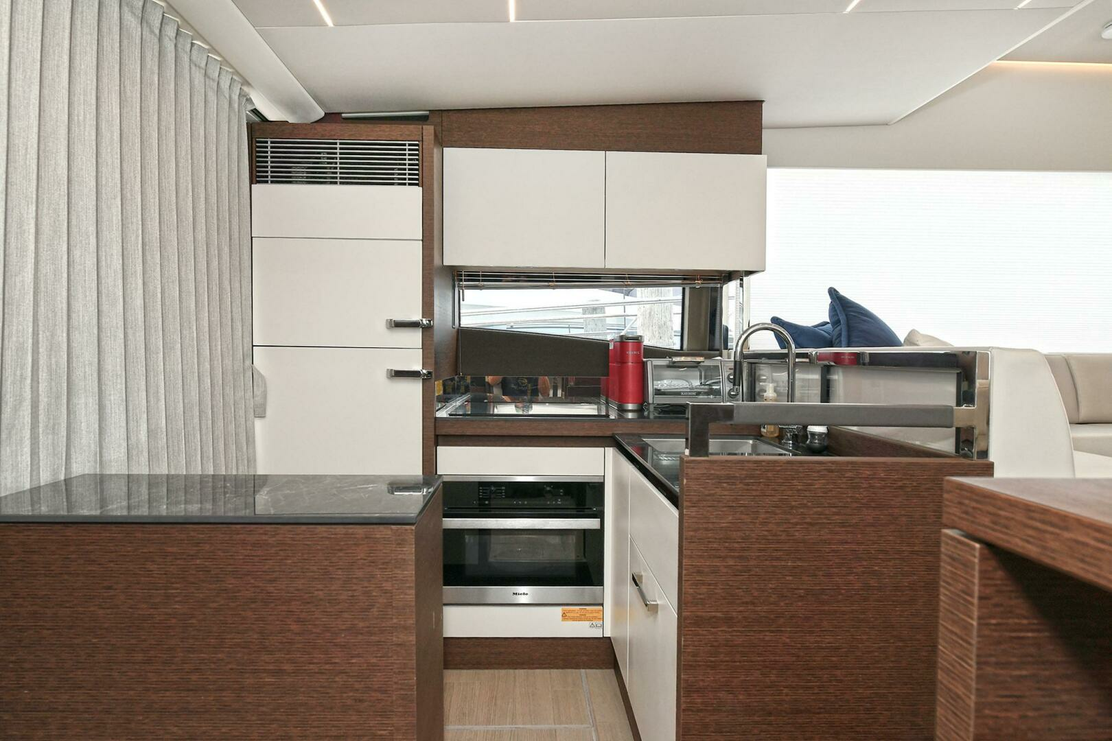 Prestige 520 Fly-2022 -Staten Island-New York-United States 3771834