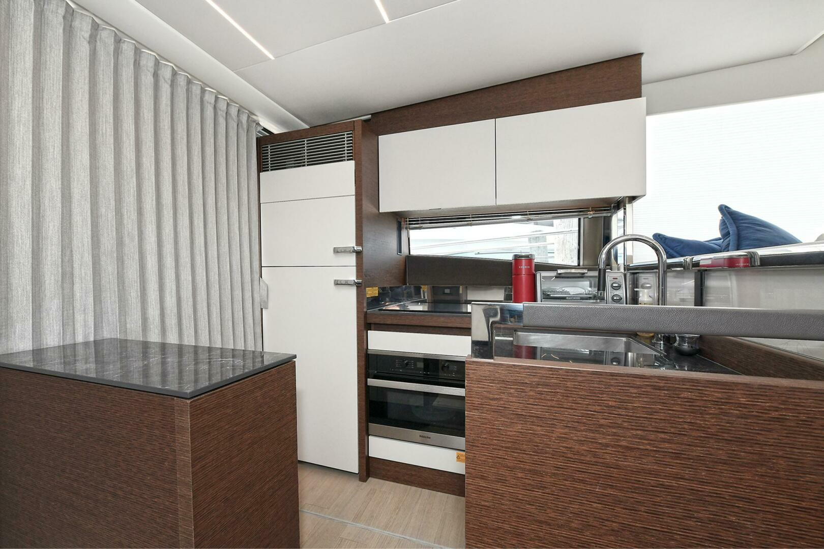 Prestige 520 Fly-2022 -Staten Island-New York-United States 3771838