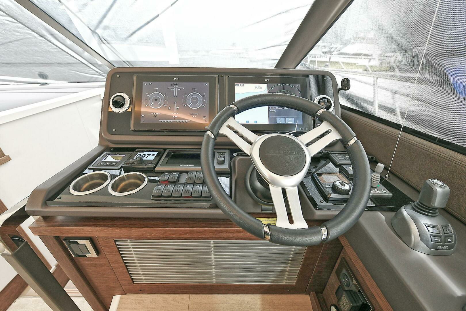 Prestige 520 Fly-2022 -Staten Island-New York-United States 3771851