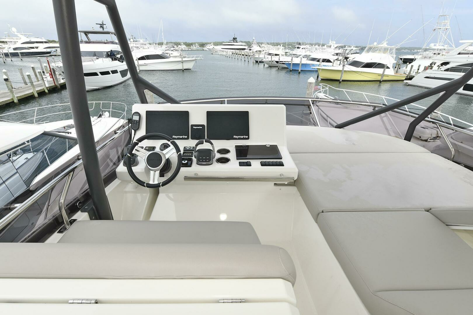 Prestige 520 Fly-2022 -Staten Island-New York-United States 3771828