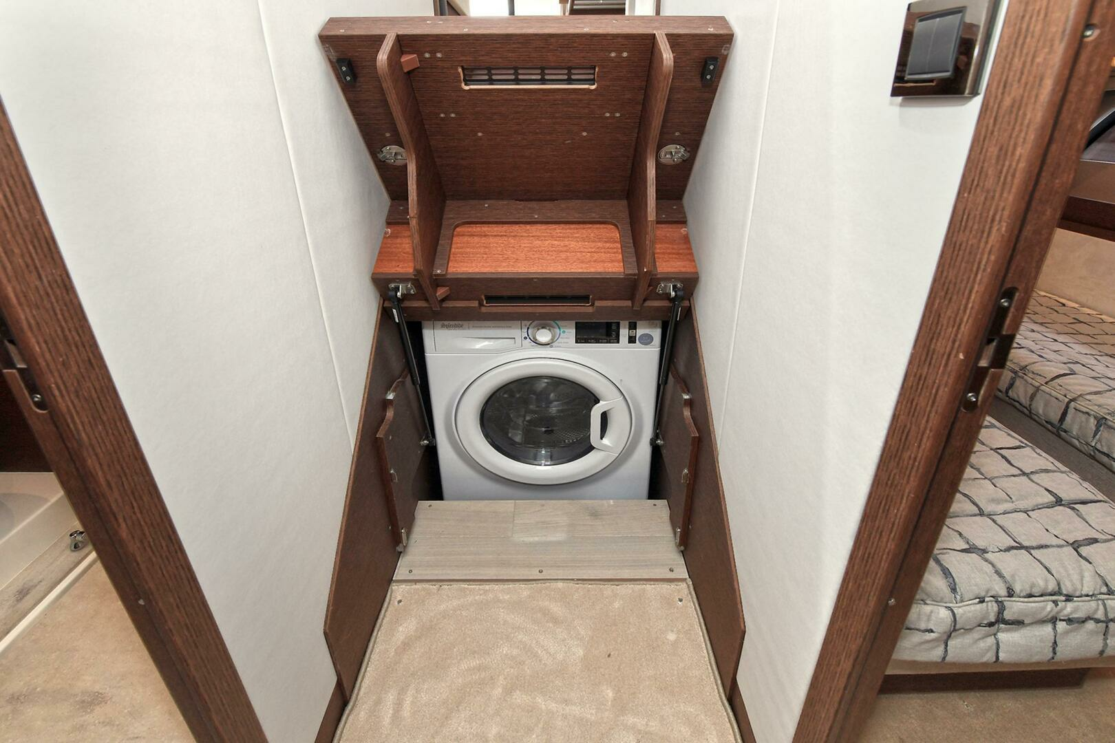 Prestige 520 Fly-2022 -Staten Island-New York-United States 3771872