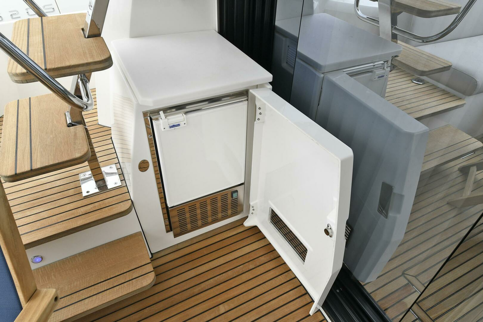 Prestige 520 Fly-2022 -Staten Island-New York-United States 3771809