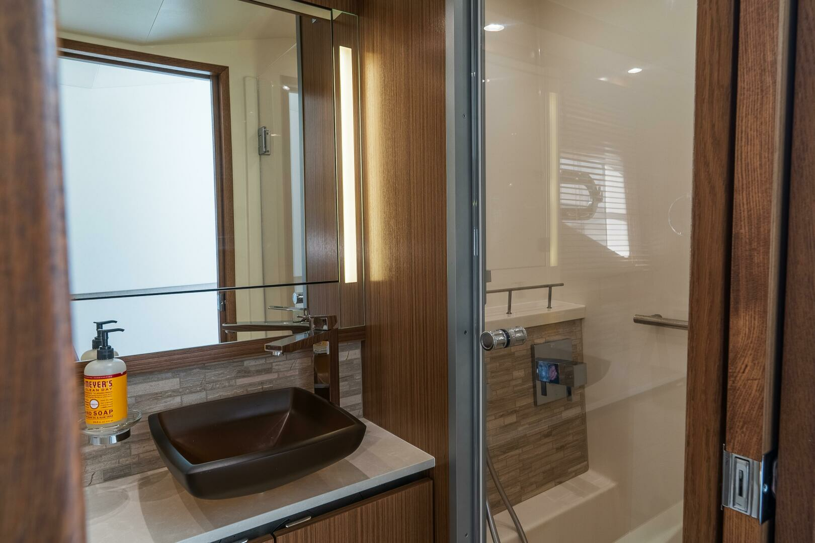 Sea Ray L550-2018-HVA-SEA East Greenwich-Rhode Island-United States 3962624