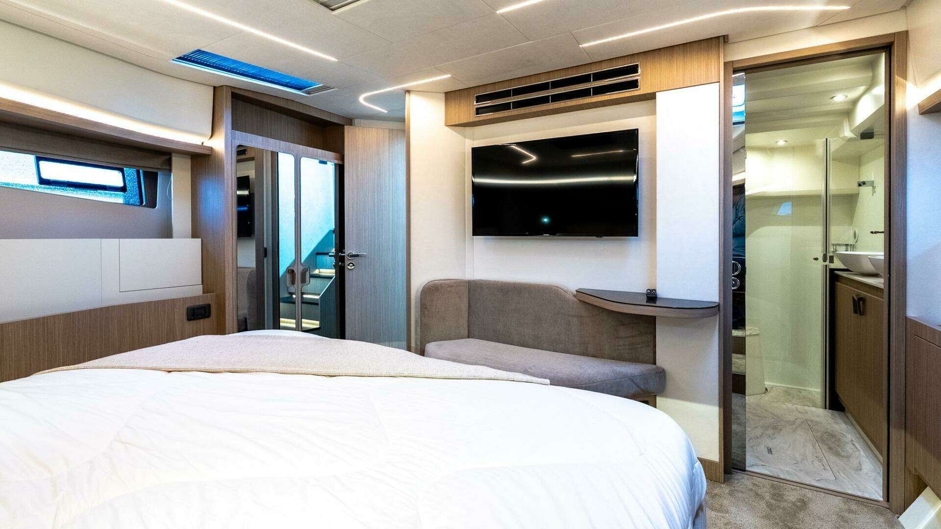 Prestige F4.9-2025 -Staten Island-New York-United States 5398135