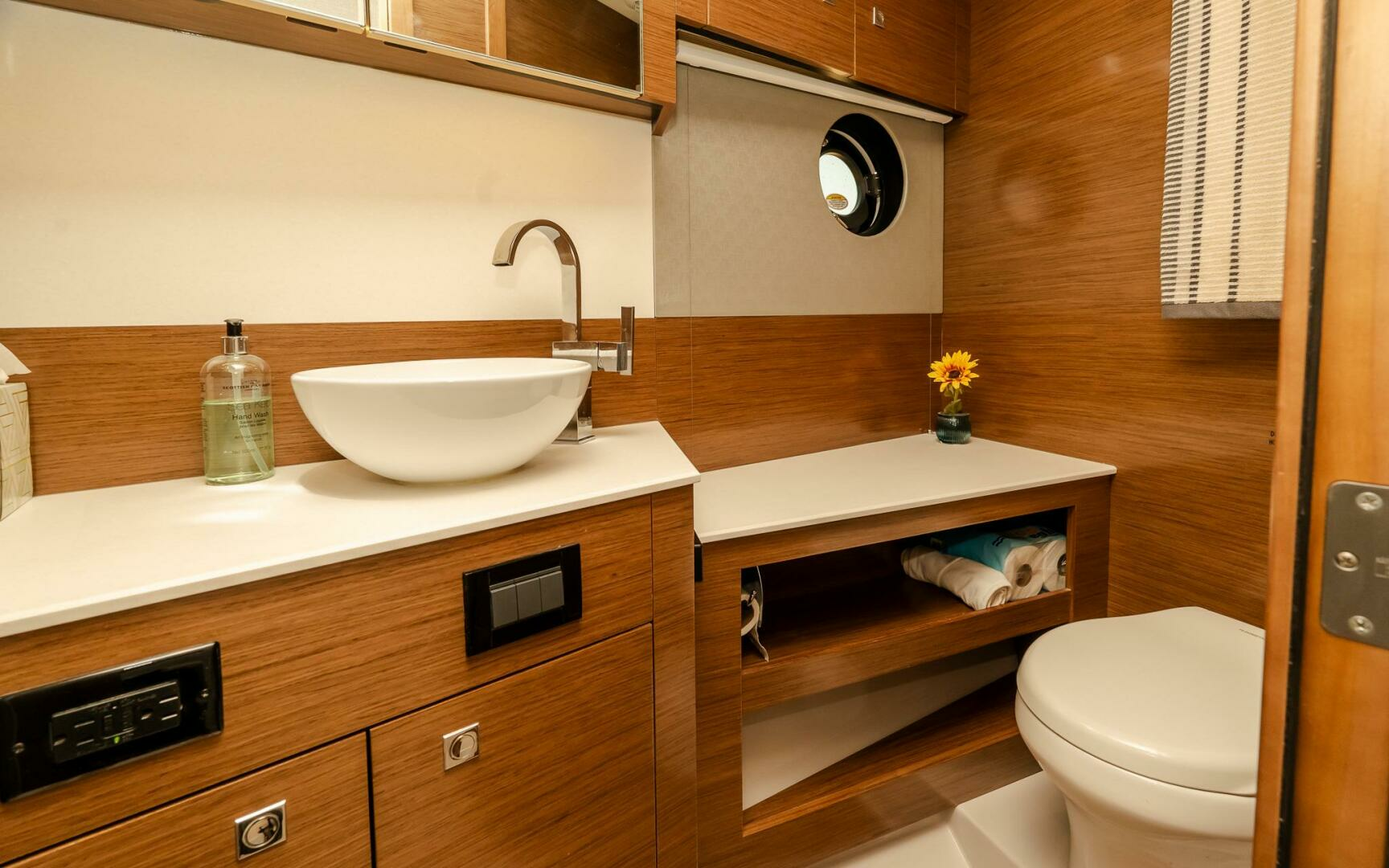 Cruisers 46 Cantius-2020 -Montauk-New York-United States 4366444