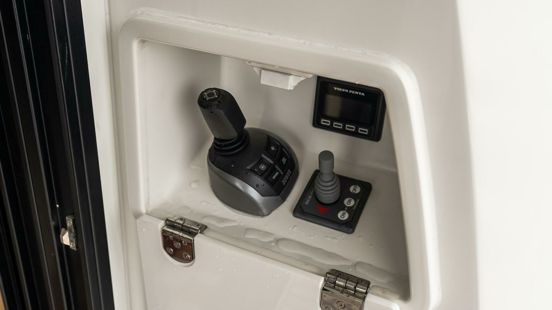 Prestige 520S-2021 -Staten Island-New York-United States 4546454