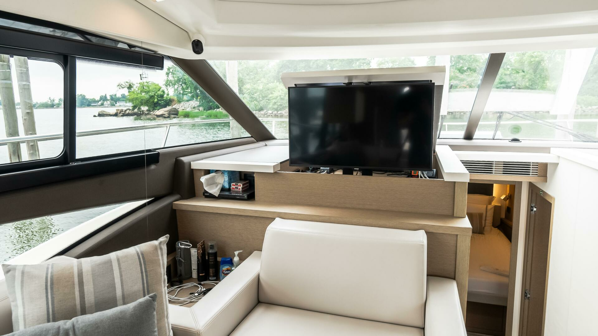 Prestige 520S-2021 -Staten Island-New York-United States 4546470