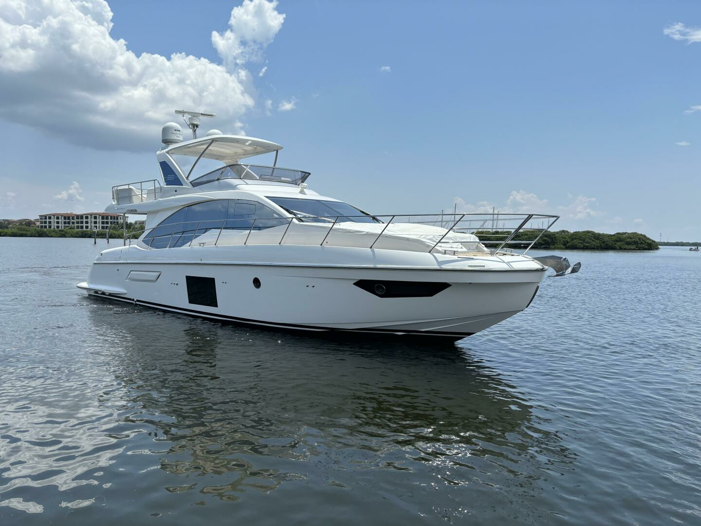2019 Azimut 55 Motor Yacht Yacht For Sale | Kara Mia II | SI Yachts