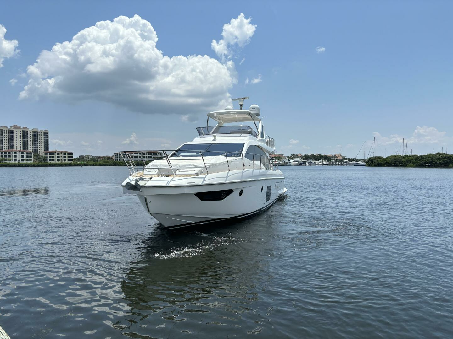 2019 Azimut 55 Motor Yacht Yacht For Sale | Kara Mia II | SI Yachts