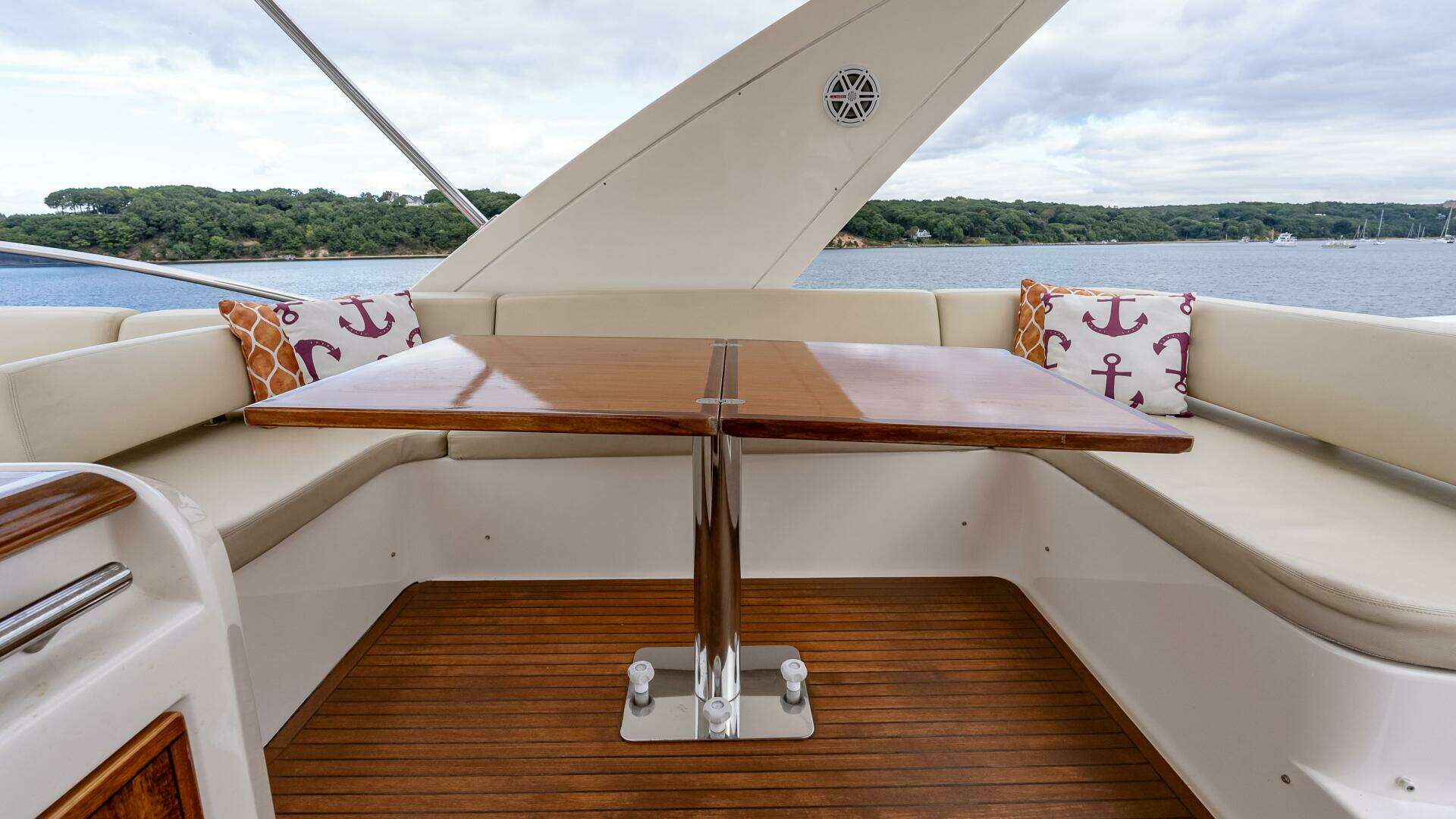 2011 Azimut 58 Flybridge Yacht For Sale | Christine | SI Yachts