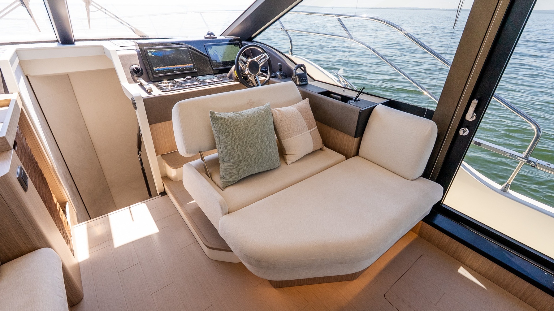 Prestige F5.7-2026-IN STOCK Newport-Rhode Island-United States 6124082