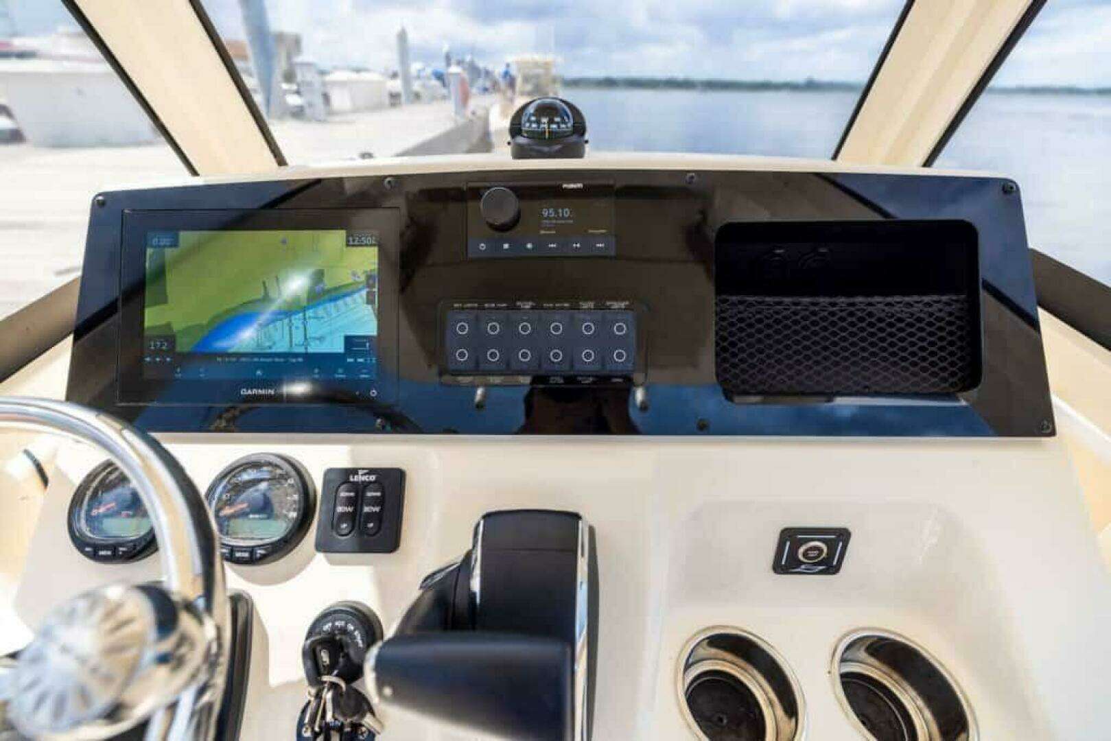 Scout 215 XSF-2025 -Freeport-New York-United States 5046244