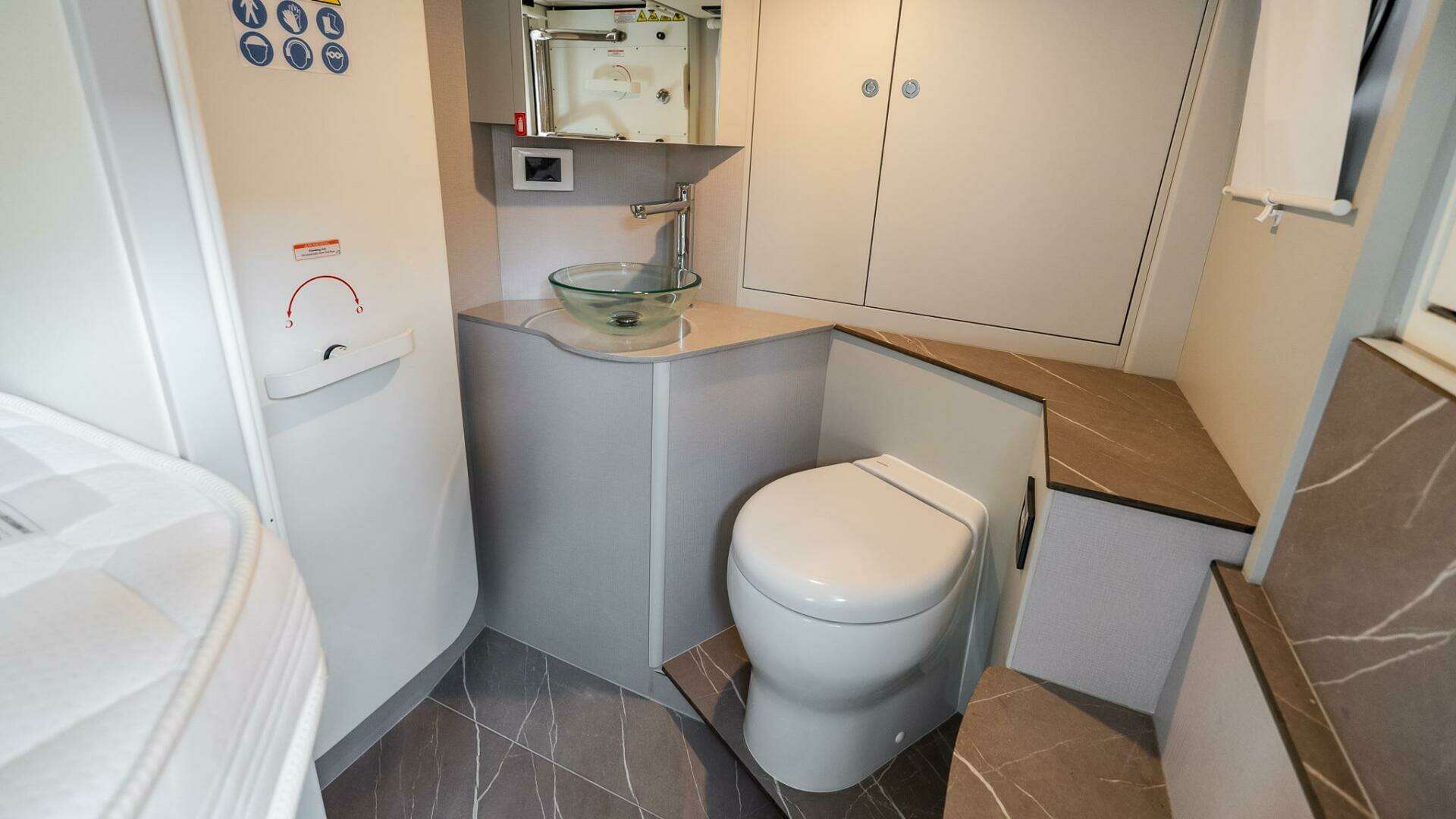 Absolute Navetta 53-2026-IN STOCK AVAILABLE NOW Staten Island-New York-United States 5618840