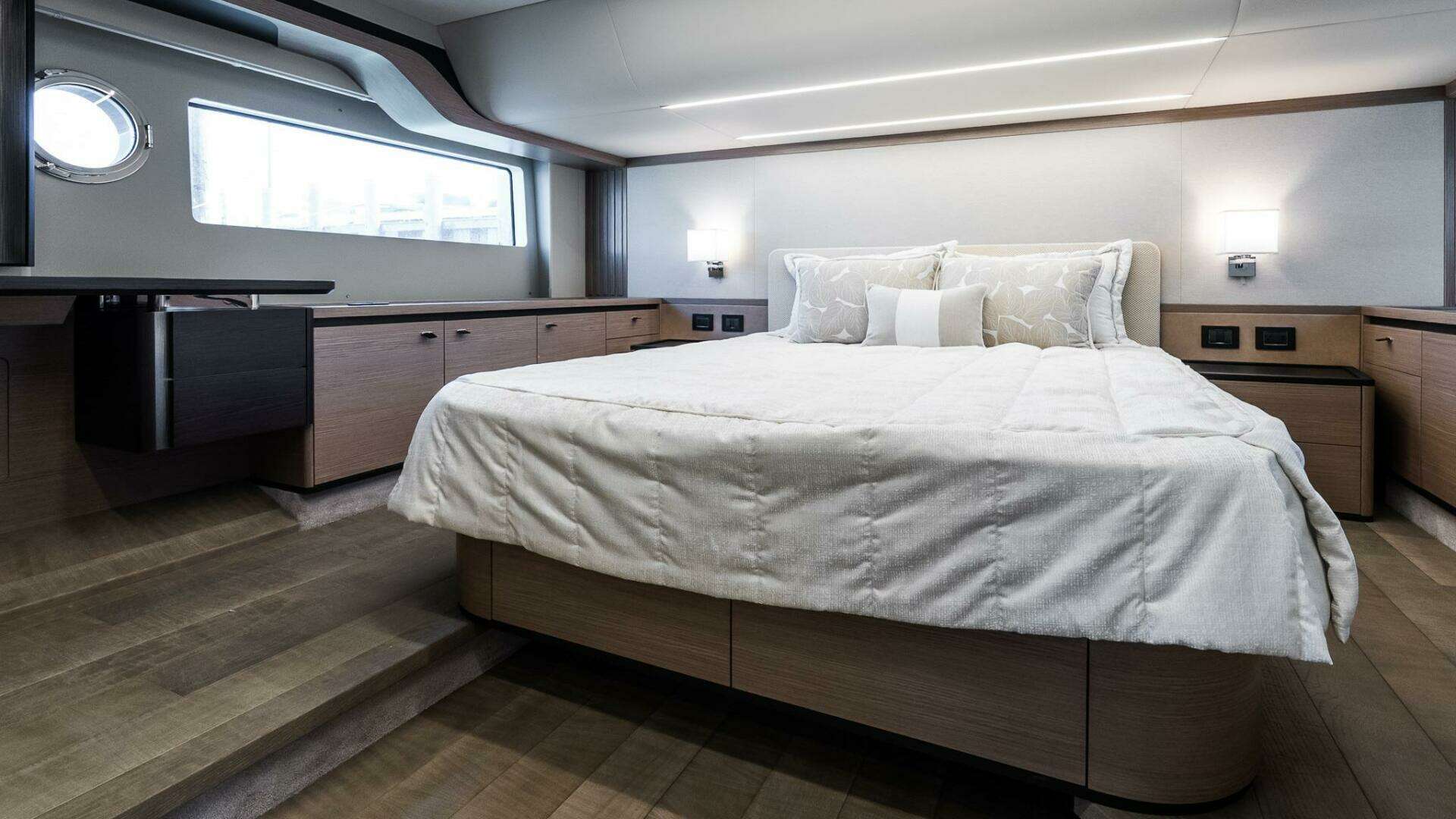 Absolute Navetta 53-2026-IN STOCK AVAILABLE NOW Staten Island-New York-United States 5618830