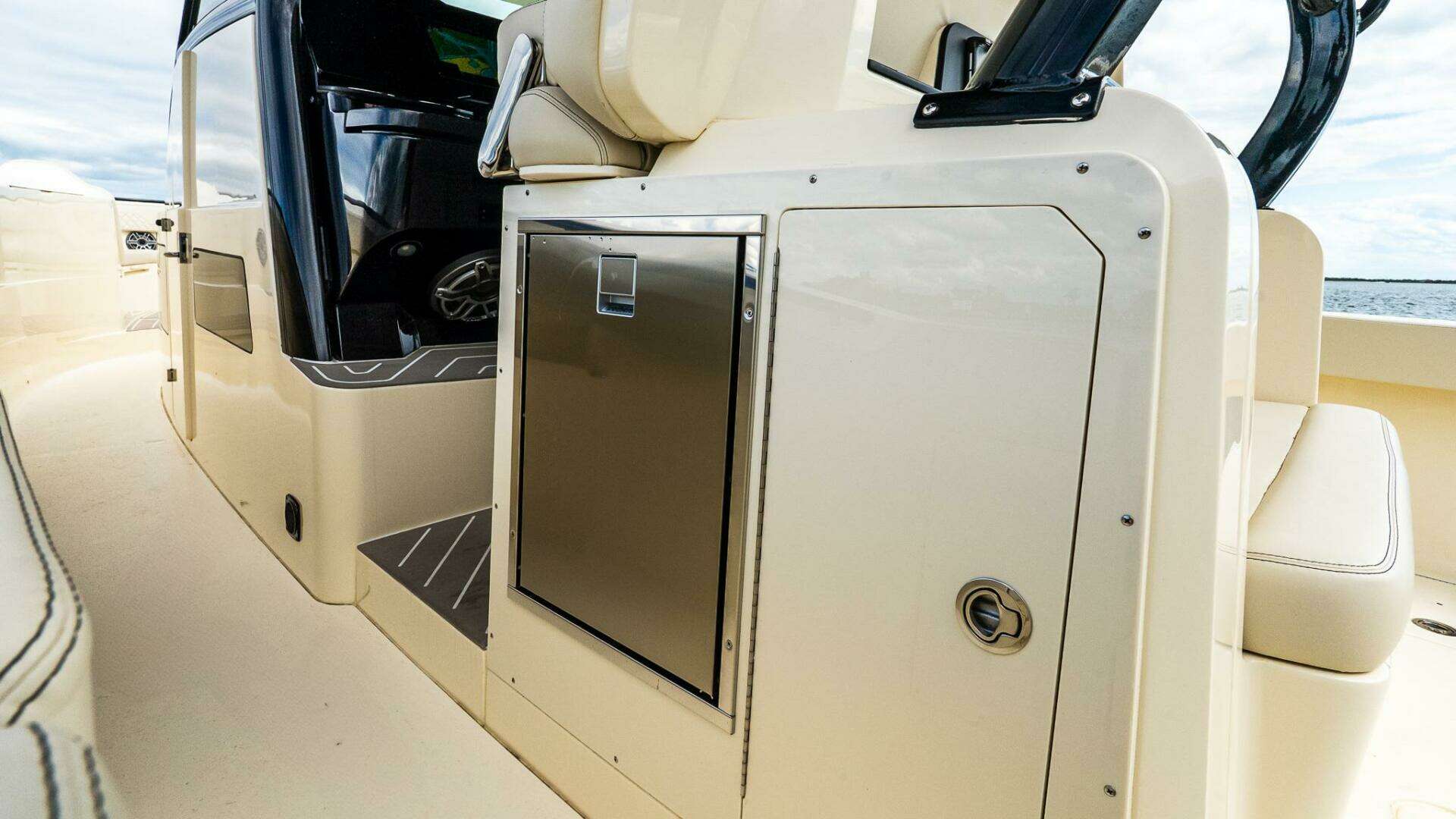 Scout 377 LXF-2025-IN STOCK Staten Island-New York-United States 5342194