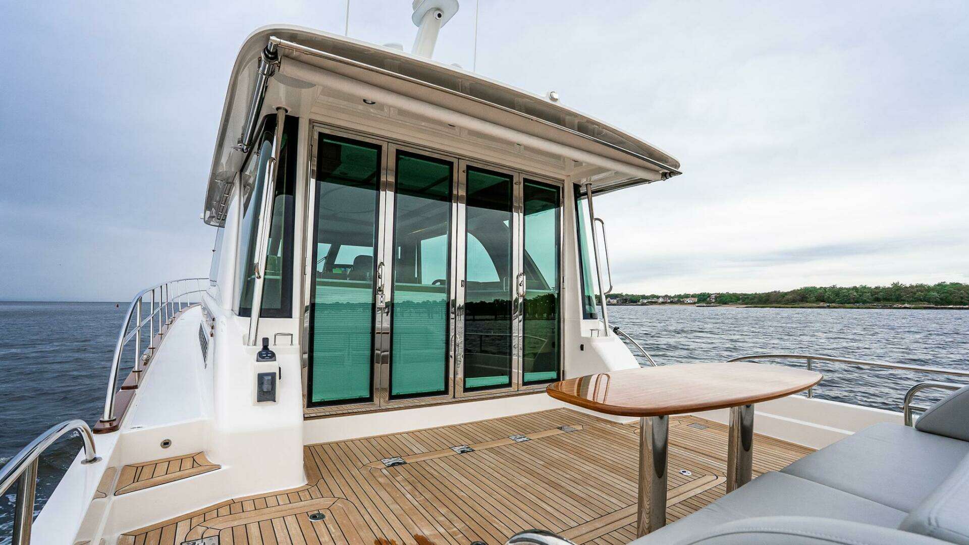 Sabre 58 Salon Express-2024 -Staten Island-New York-United States 5664277