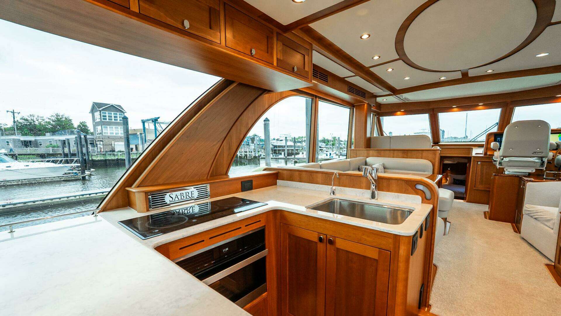 Sabre 58 Salon Express-2024 -Staten Island-New York-United States 5664291