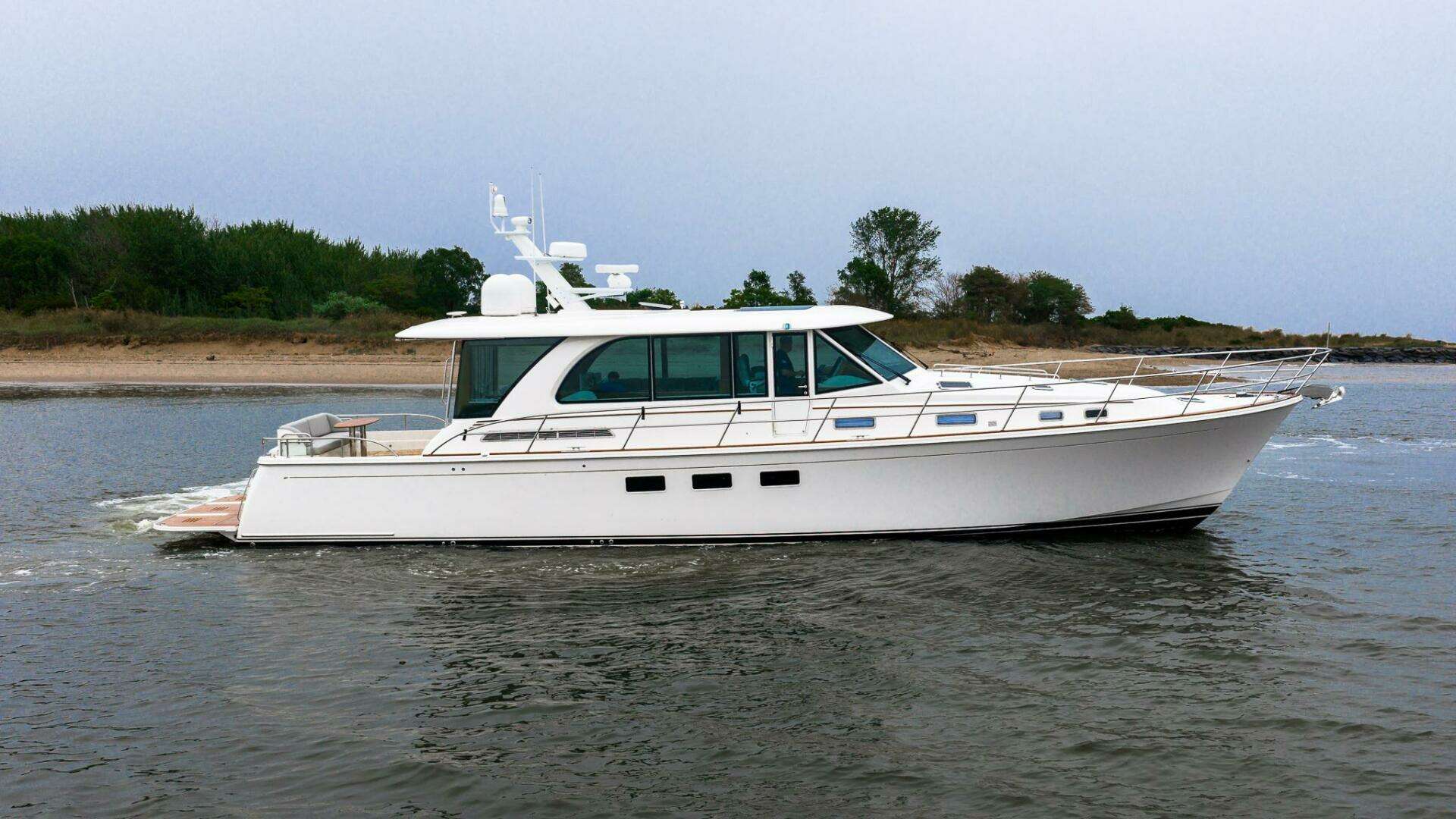 Sabre 58 Salon Express-2024 -Staten Island-New York-United States 5664333