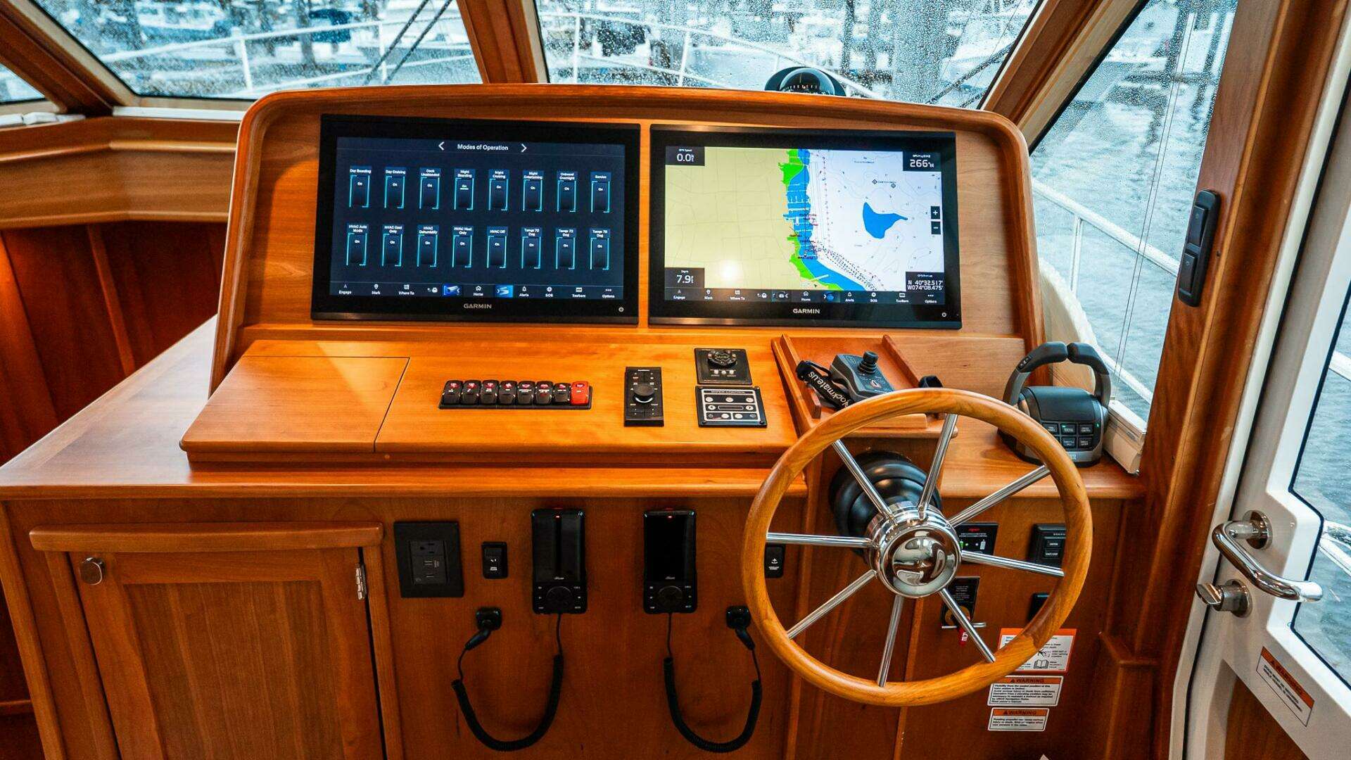 Sabre 58 Salon Express-2024 -Staten Island-New York-United States 5664296