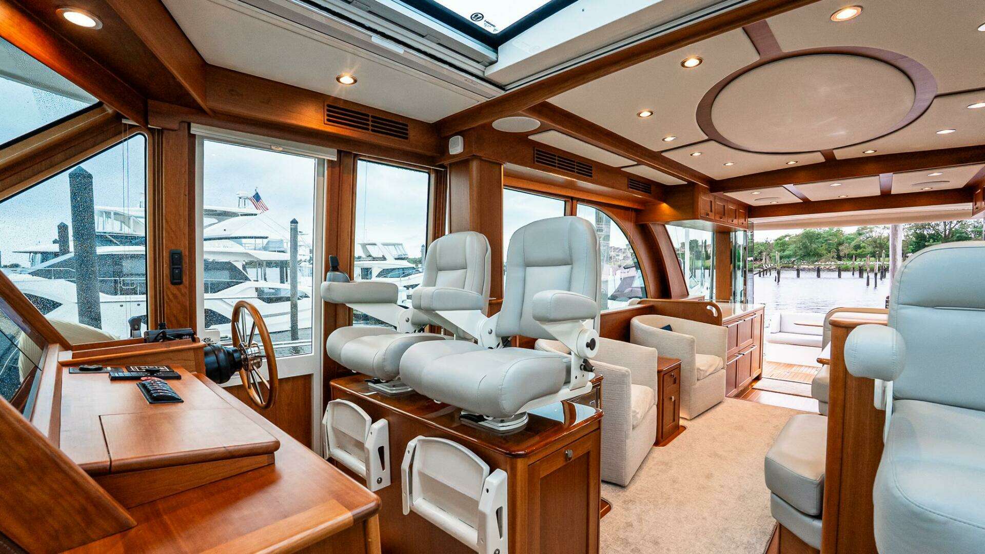 Sabre 58 Salon Express-2024 -Staten Island-New York-United States 5664313