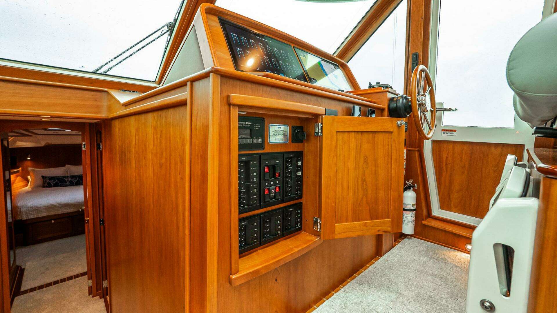 Sabre 58 Salon Express-2024 -Staten Island-New York-United States 5664320