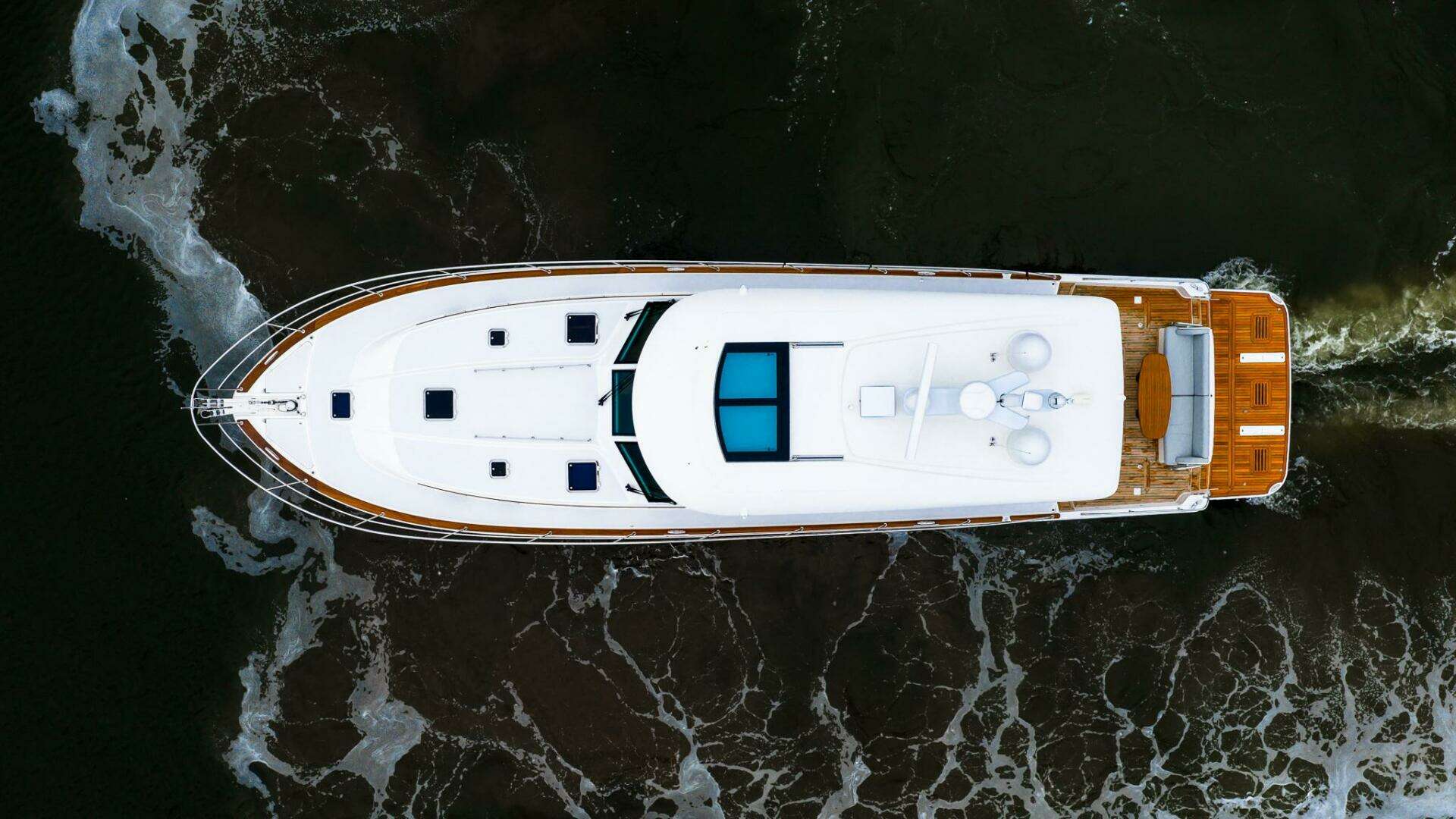 Sabre 58 Salon Express-2024 -Staten Island-New York-United States 5664336