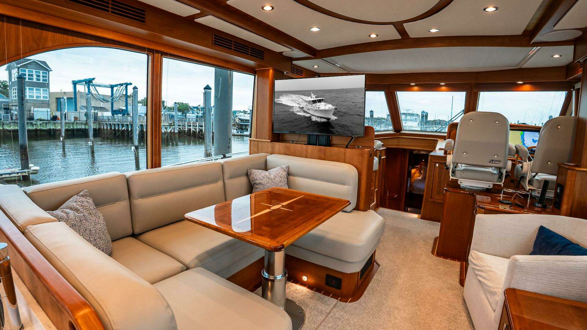 Sabre 58 Salon Express-2024 -Staten Island-New York-United States 5664310