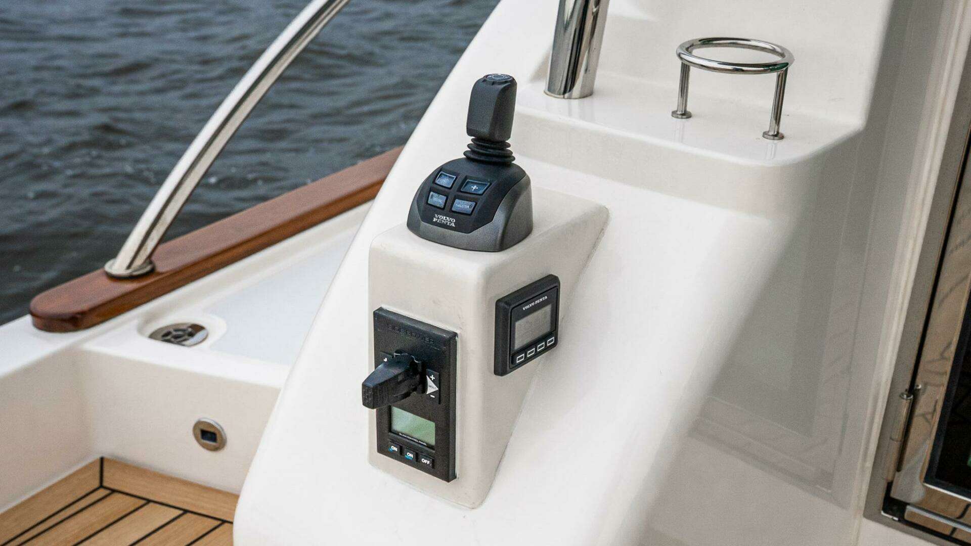 Sabre 58 Salon Express-2024 -Staten Island-New York-United States 5664275