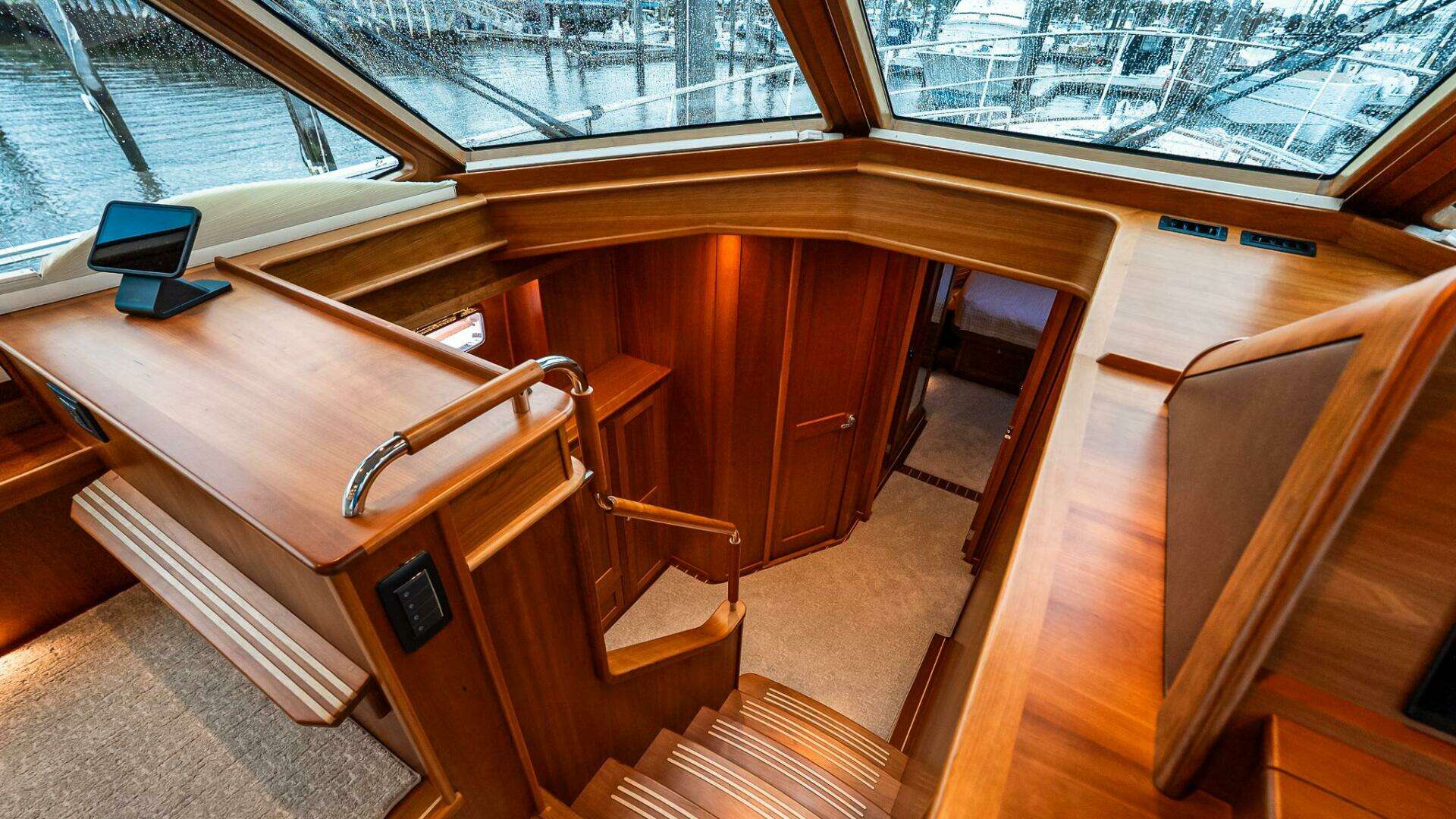 Sabre 58 Salon Express-2024 -Staten Island-New York-United States 5664299