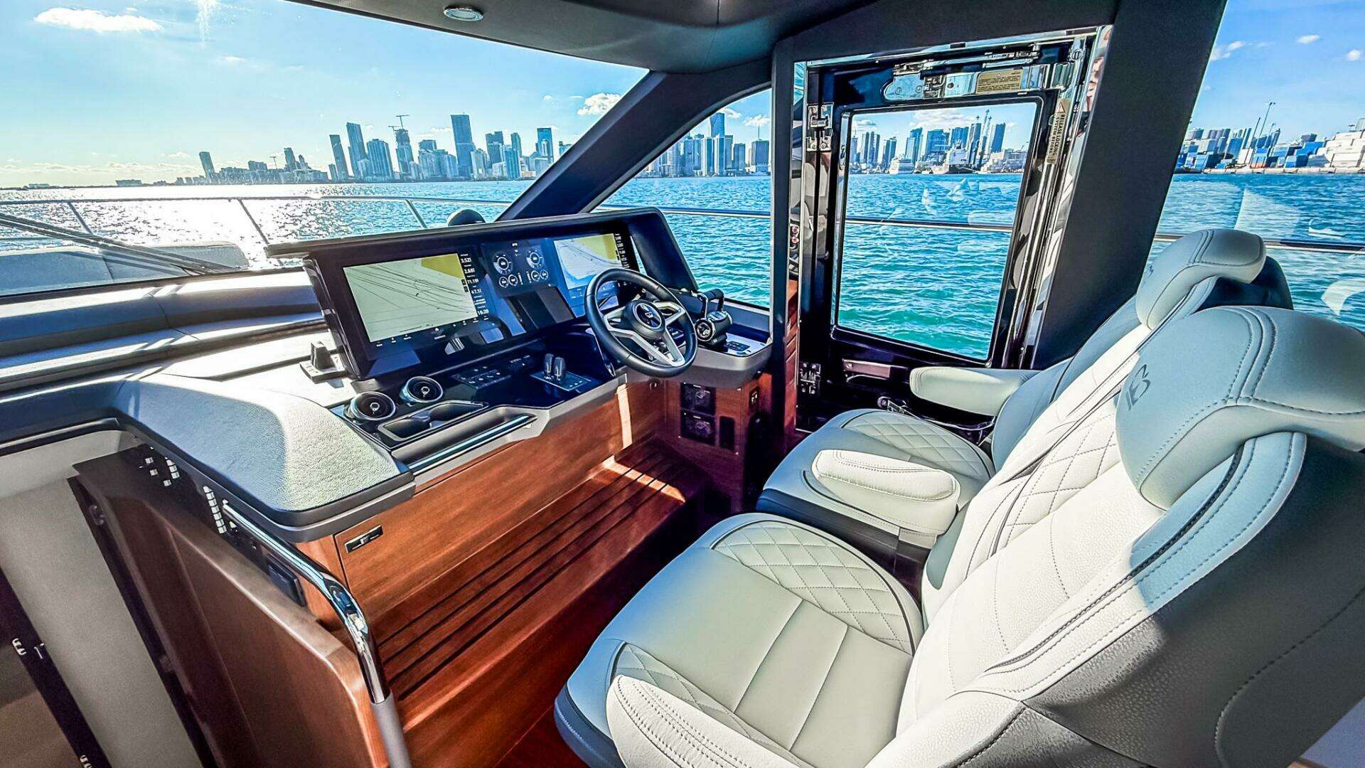 Princess S65 Sportbridge-2026 -Miami-Florida-United States 5928449
