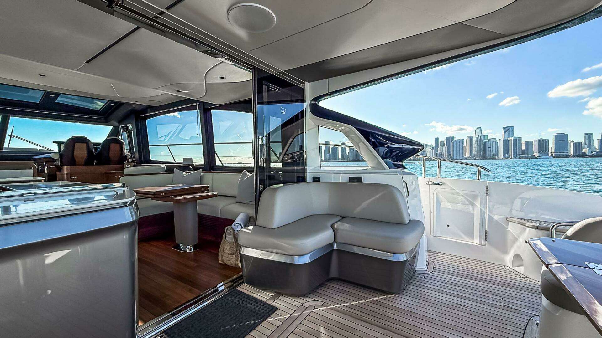 Princess S65 Sportbridge-2026 -Miami-Florida-United States 5928473
