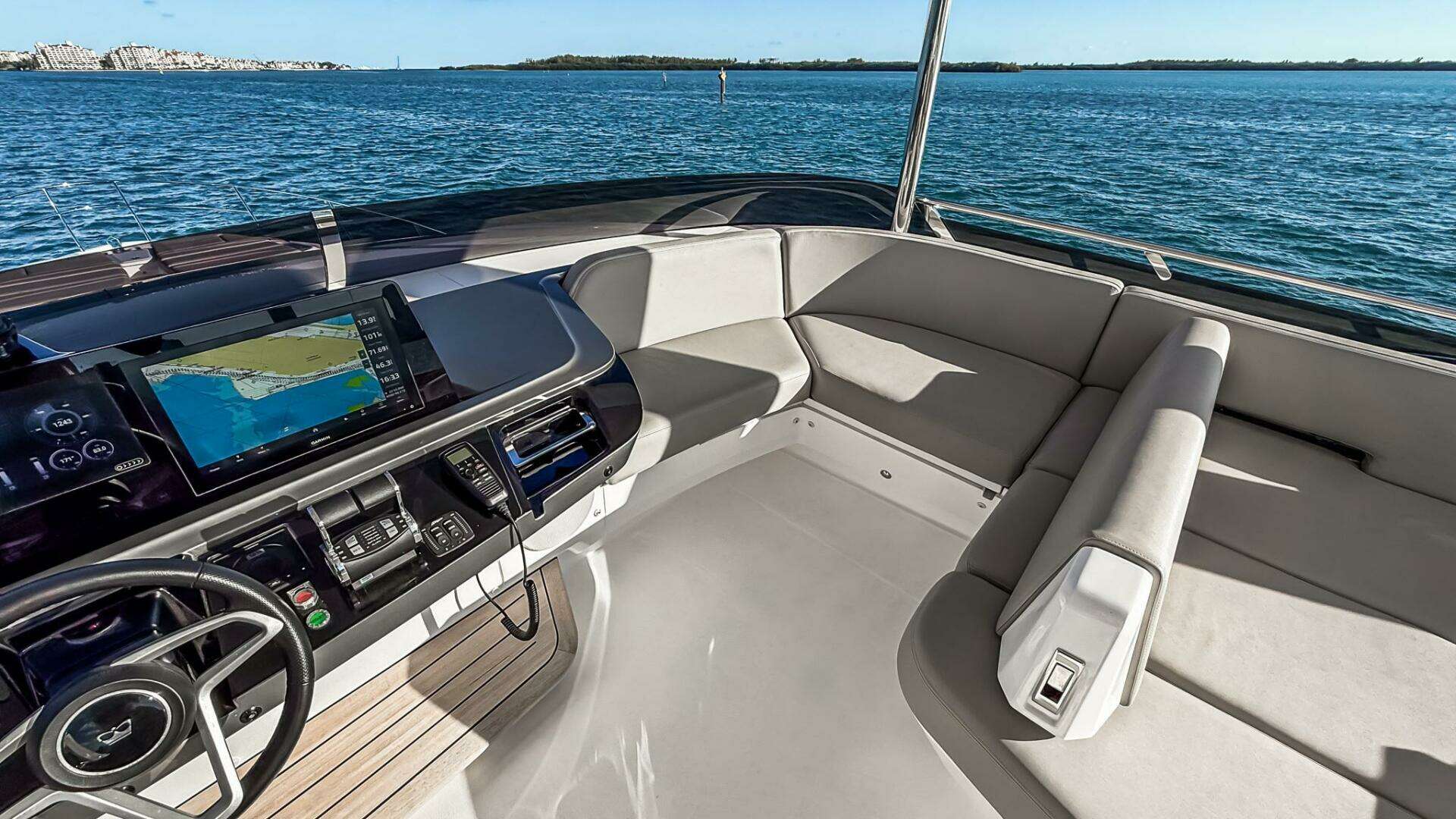 Princess S65 Sportbridge-2026 -Miami-Florida-United States 5928483