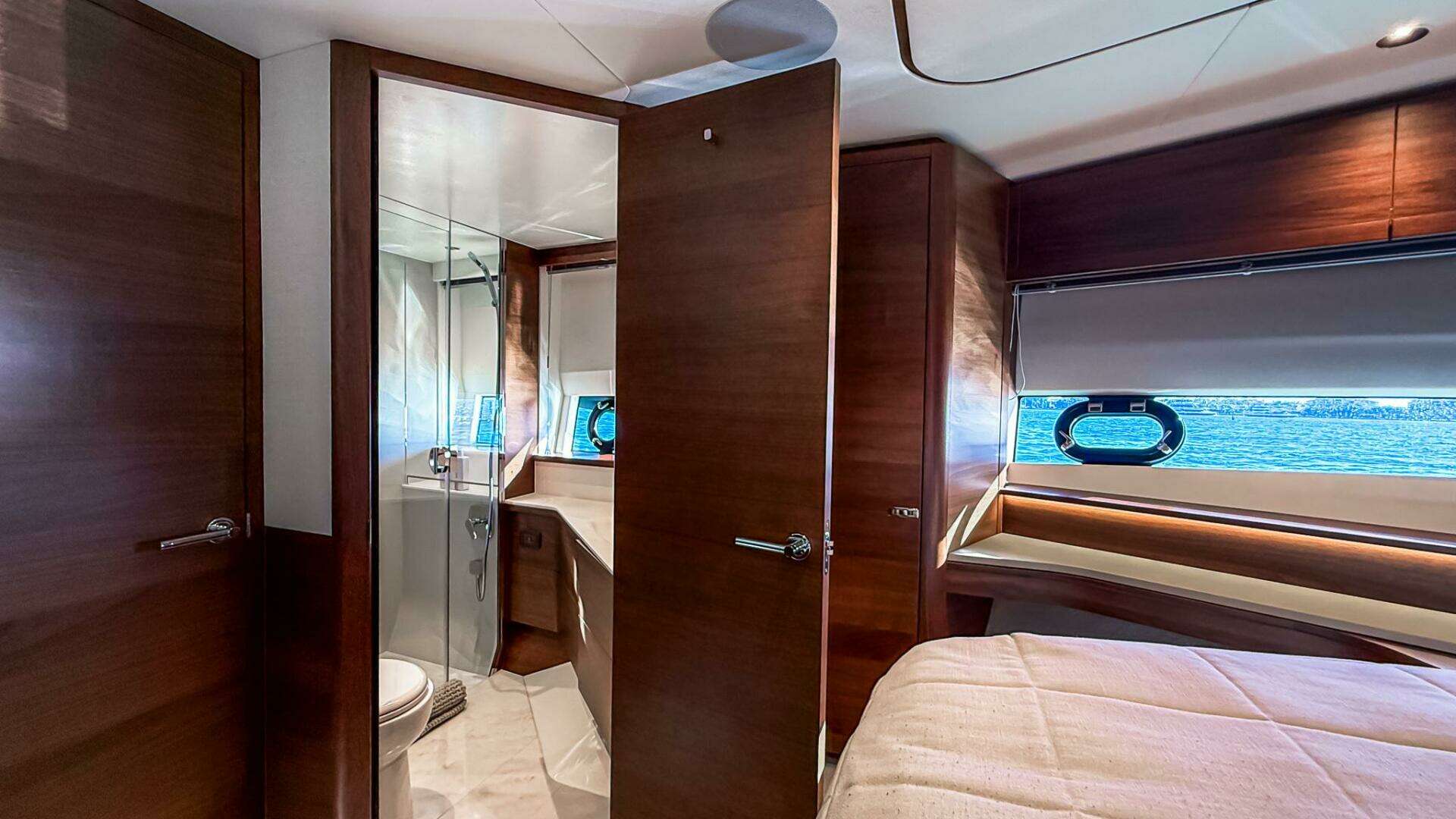 Princess S65 Sportbridge-2026 -Miami-Florida-United States 5928421